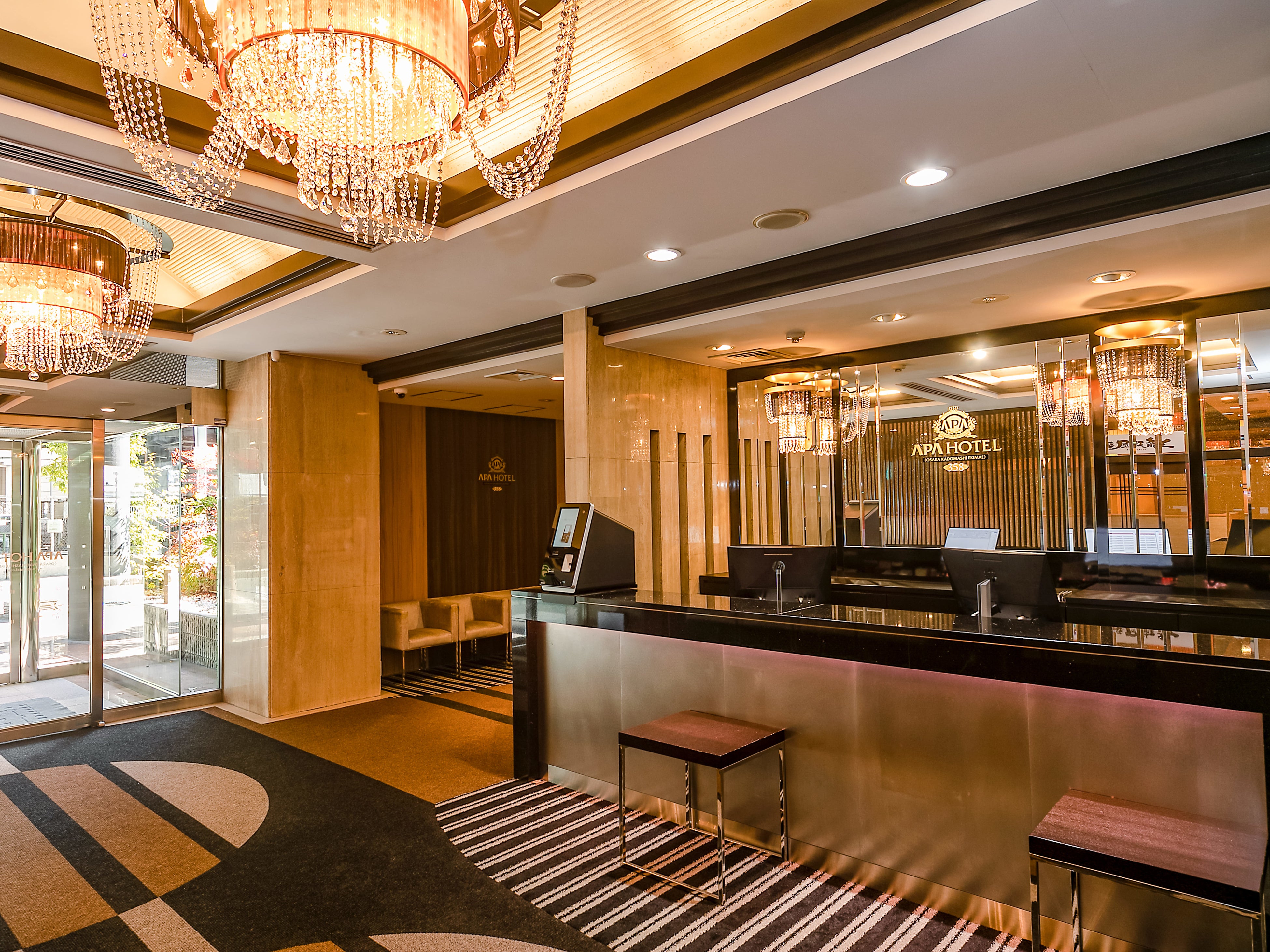 アパホテル〈大阪門真市駅前〉フロント・ロビー