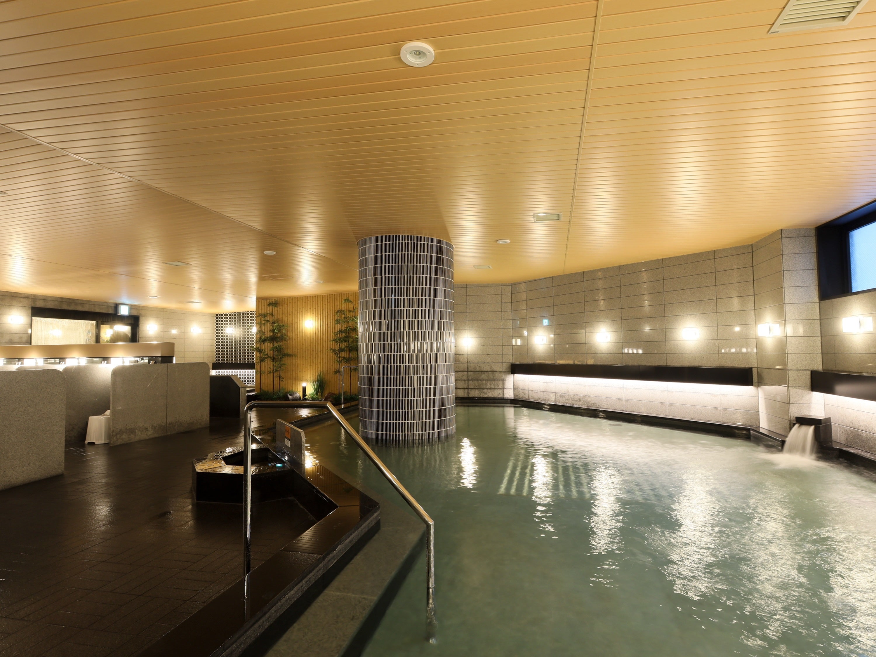 アパホテル＆リゾート〈新潟駅前大通〉大浴殿（内風呂）