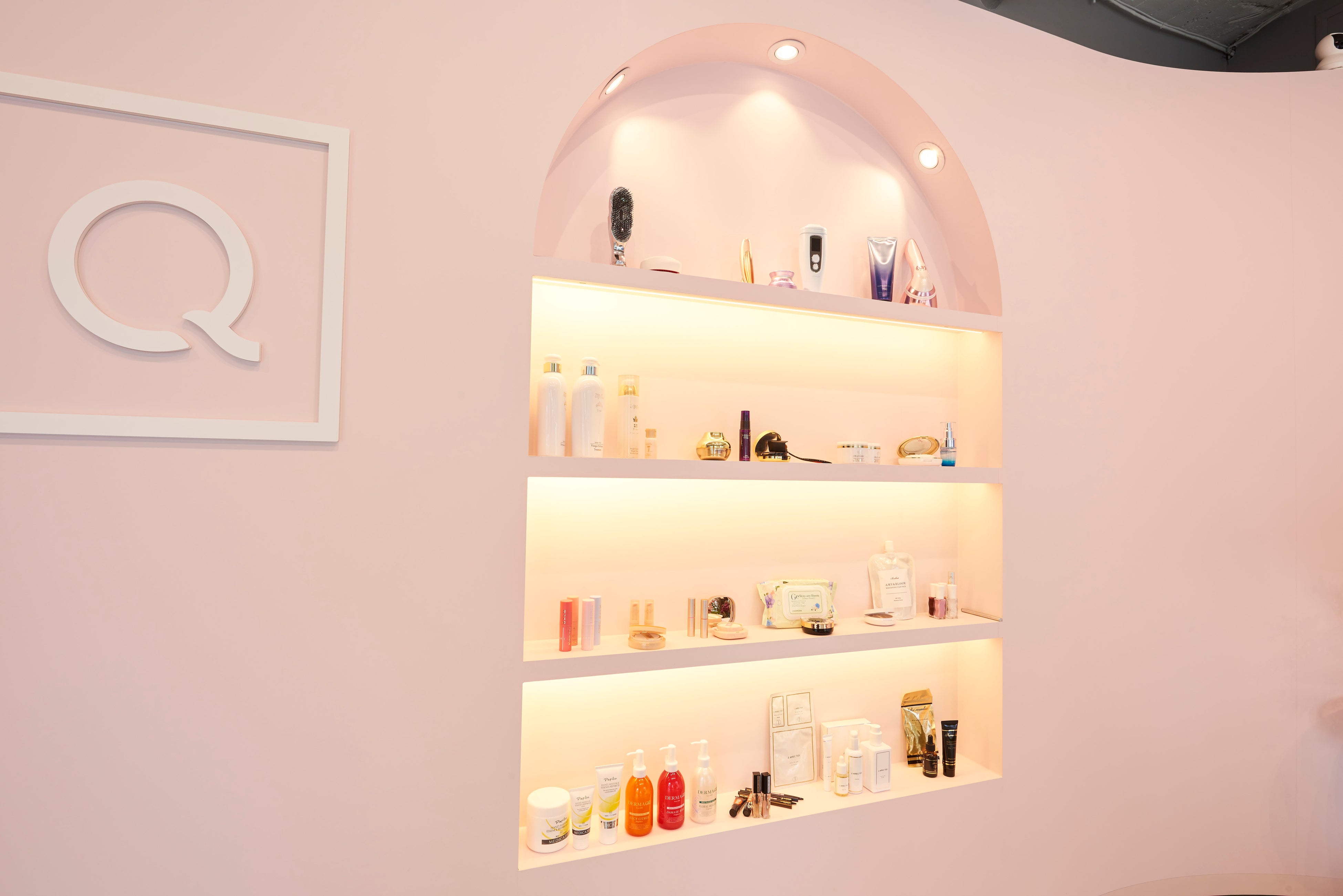 QVCウェルネスサロン右