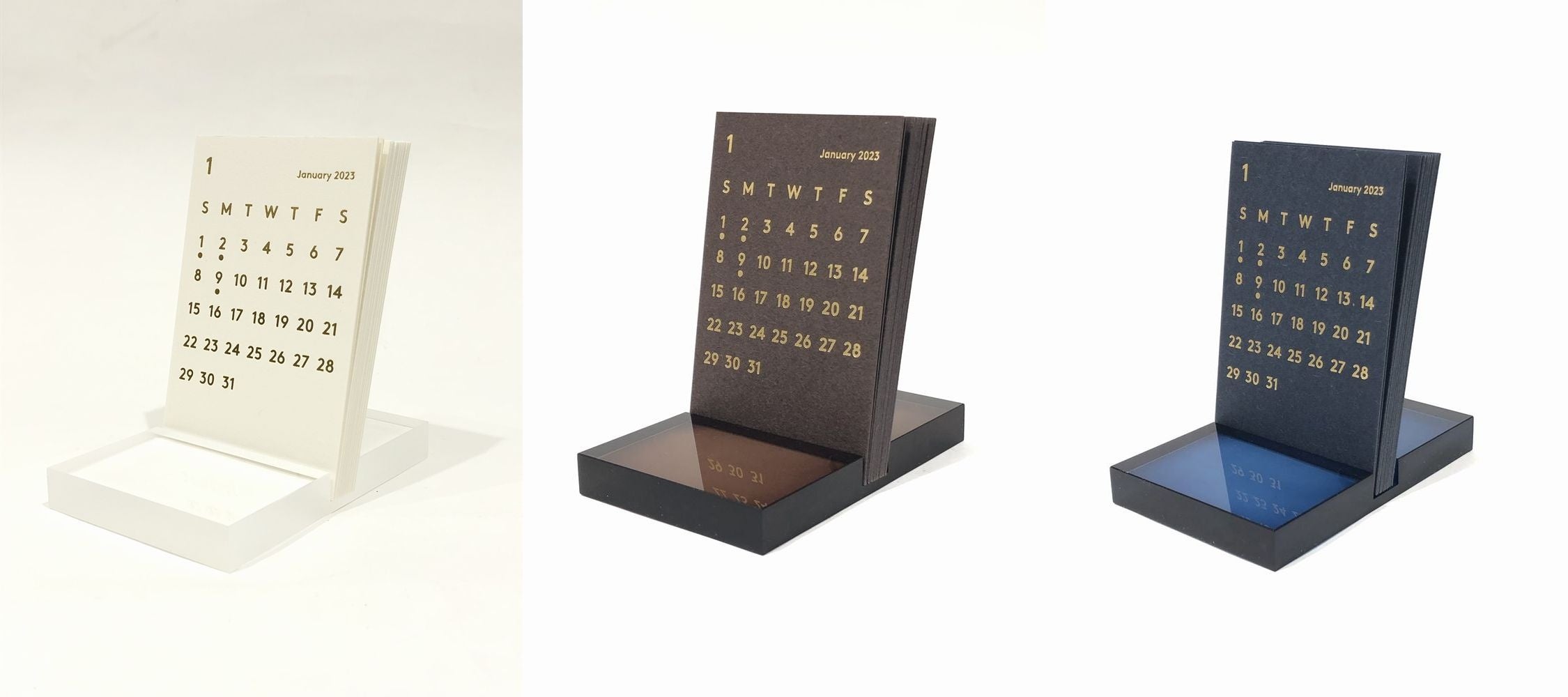CLARA(クララ) デスクカレンダー　左からホワイト、ブラウン、ネイビー