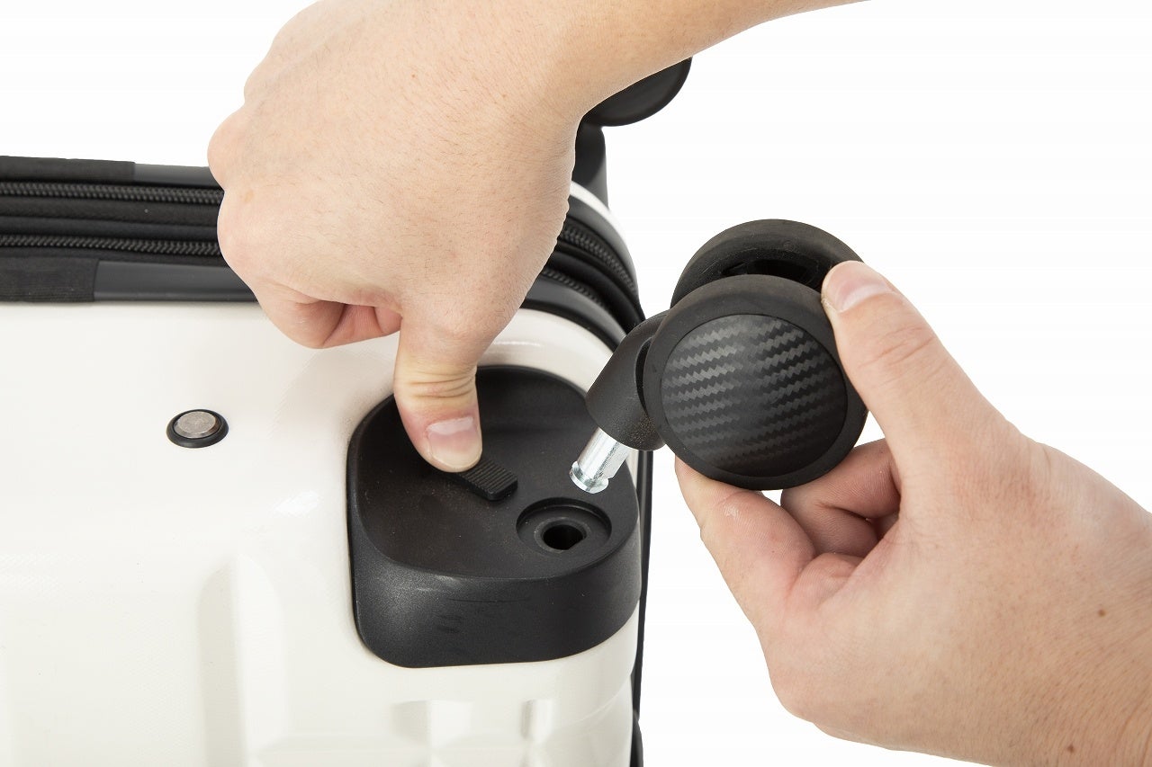 ティエラル TORERUスーツケース