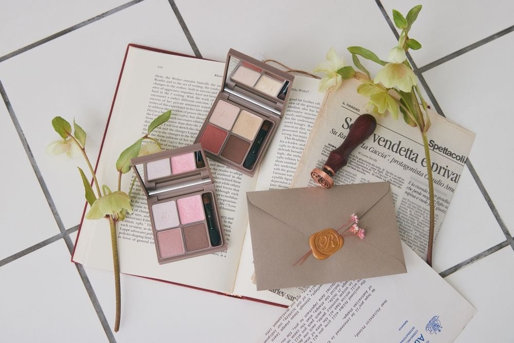 ＜Ririmew&nbsp;インザミラーアイパレット ピンクスワン、ジンジャーレッド＞