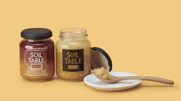 SOIL TABLE イエロー3層ジャム 200g 1,296円 (右)／レインボー2層ジャム 200g 1,296円 (左)