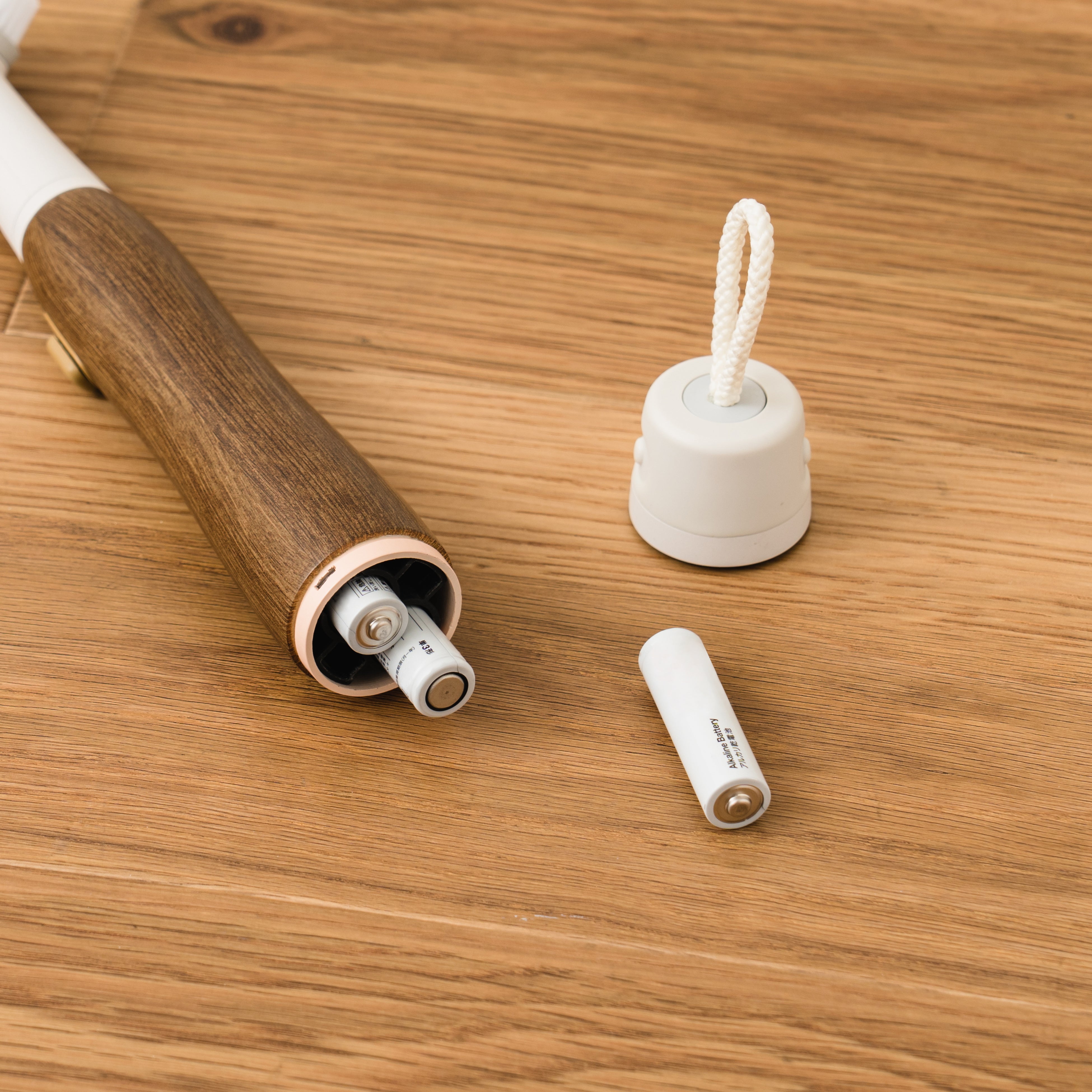 コードレス電動ブラシ 電池ホルダー