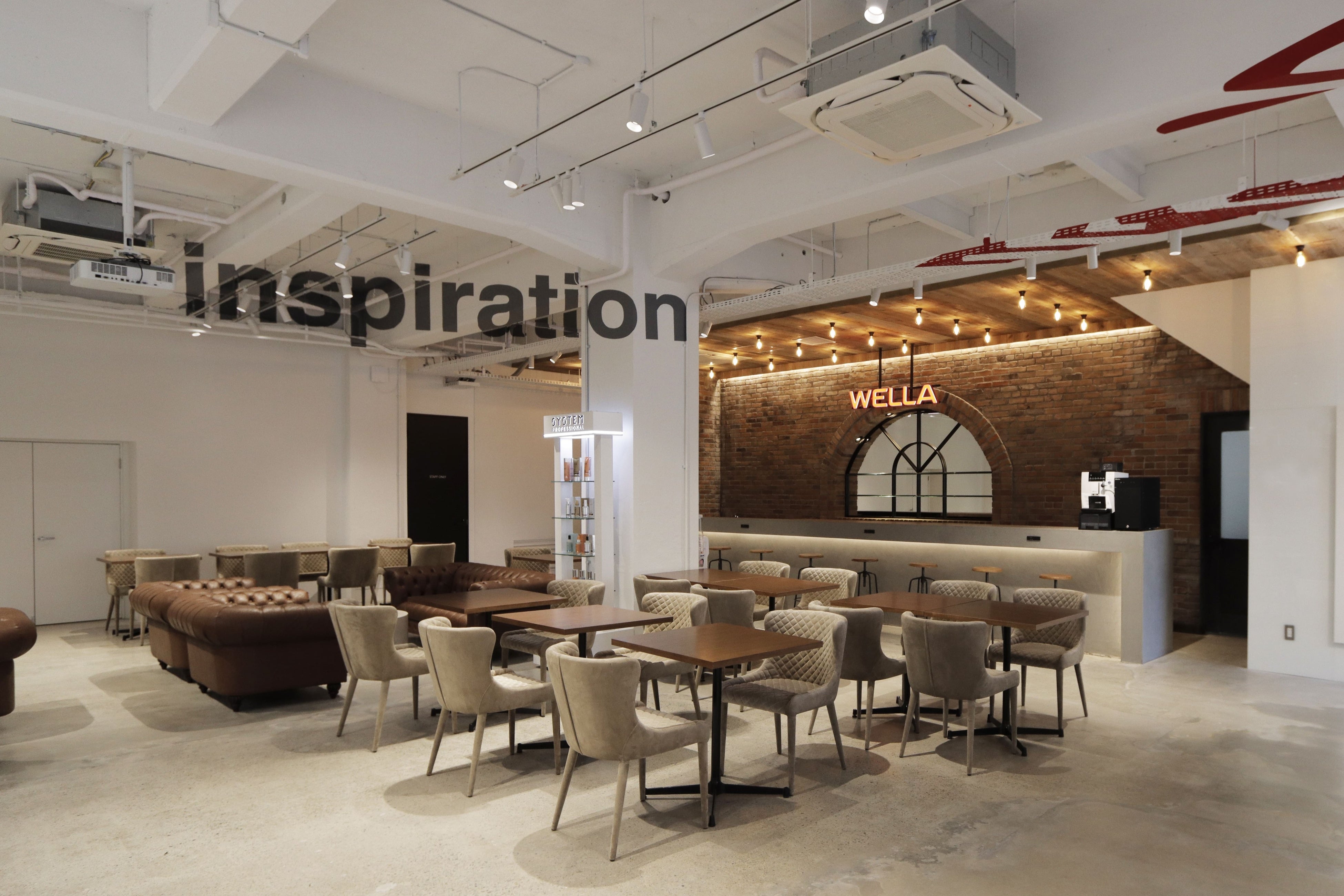 スタイリストラウンジ