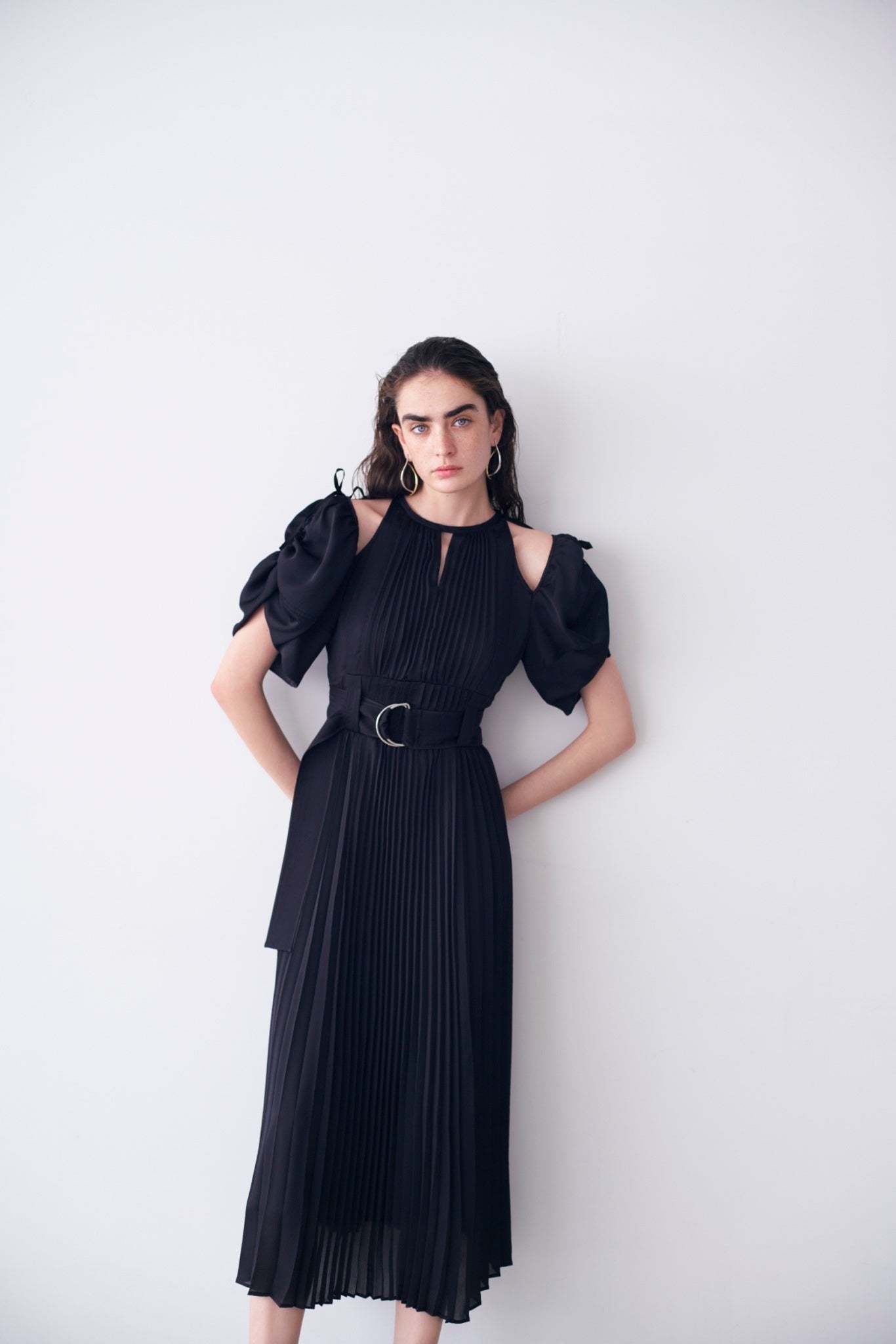 2WAYボリュームスリーブワンピース　BLK