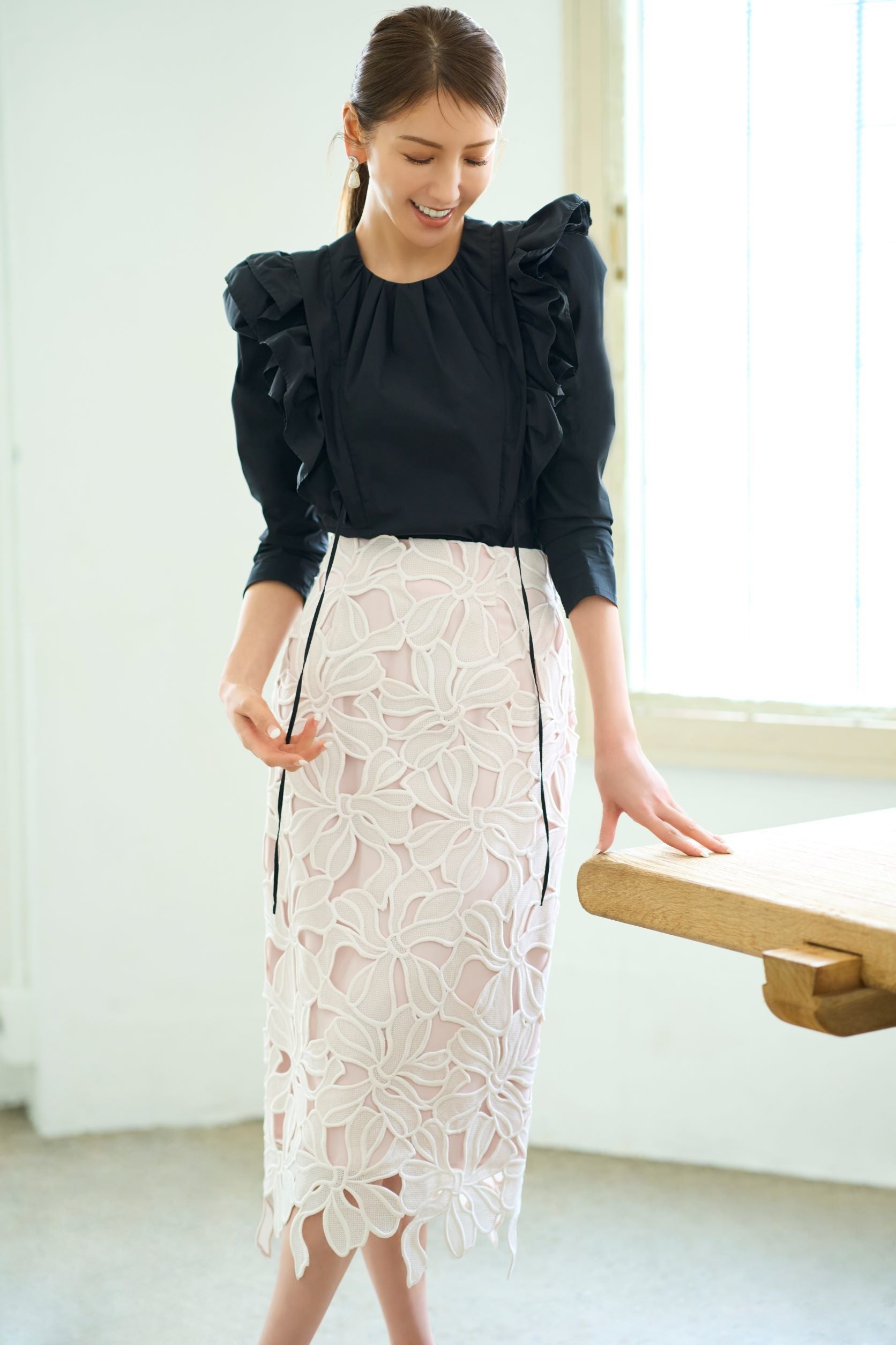 CELFORD(セルフォード)】モデル・美香が着こなす「気分が華やぐ