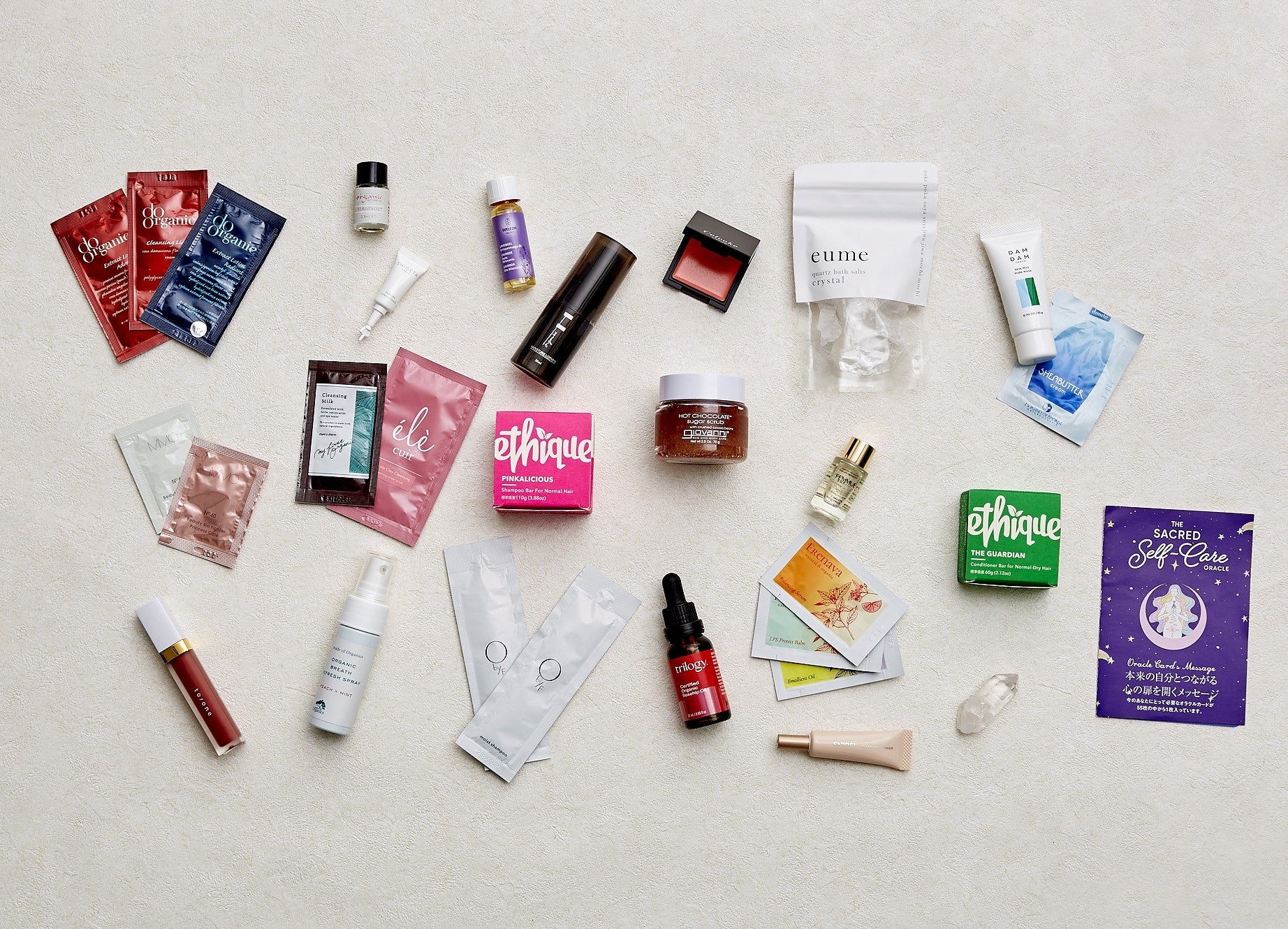 【Cosme Kitchen】コスメキッチン アドベントカレンダー2022 A CosmeKitchen 2022 Happy Holidays Advent Calendar | Cosme