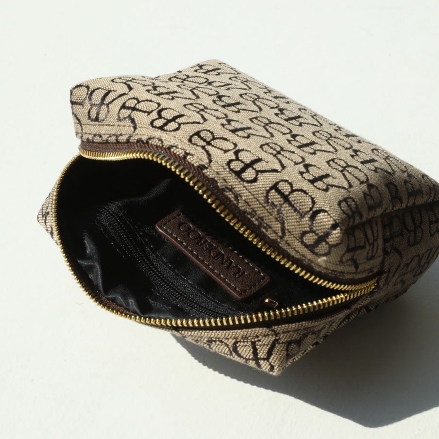 RANDEBOOオリジナル「Monogram palm pouch」(非売品)