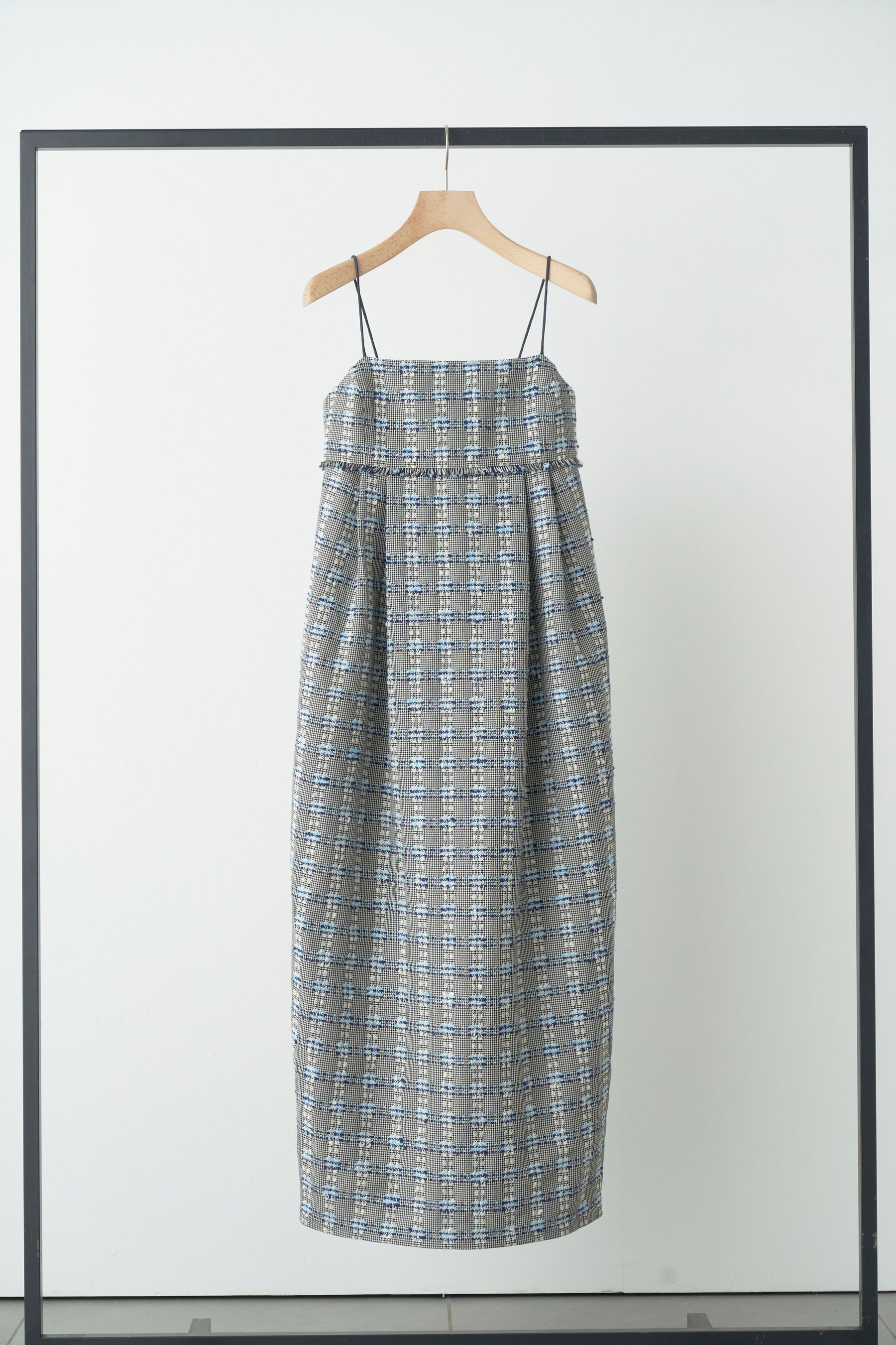 ツイードコクーンキャミワンピース price￥30,800(tax in)