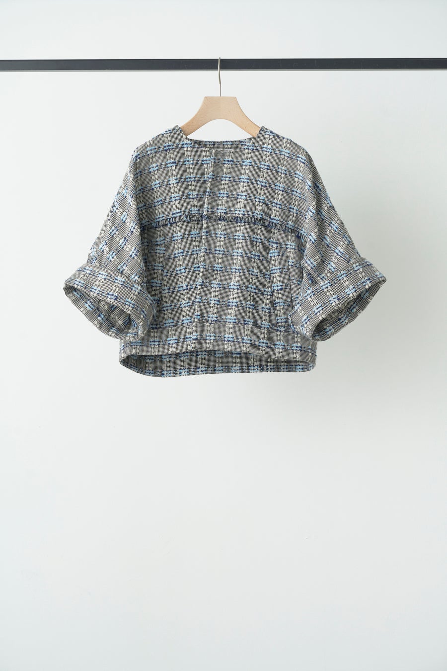 ワイドコクーンツイードジャケット price¥37,400(tax in)