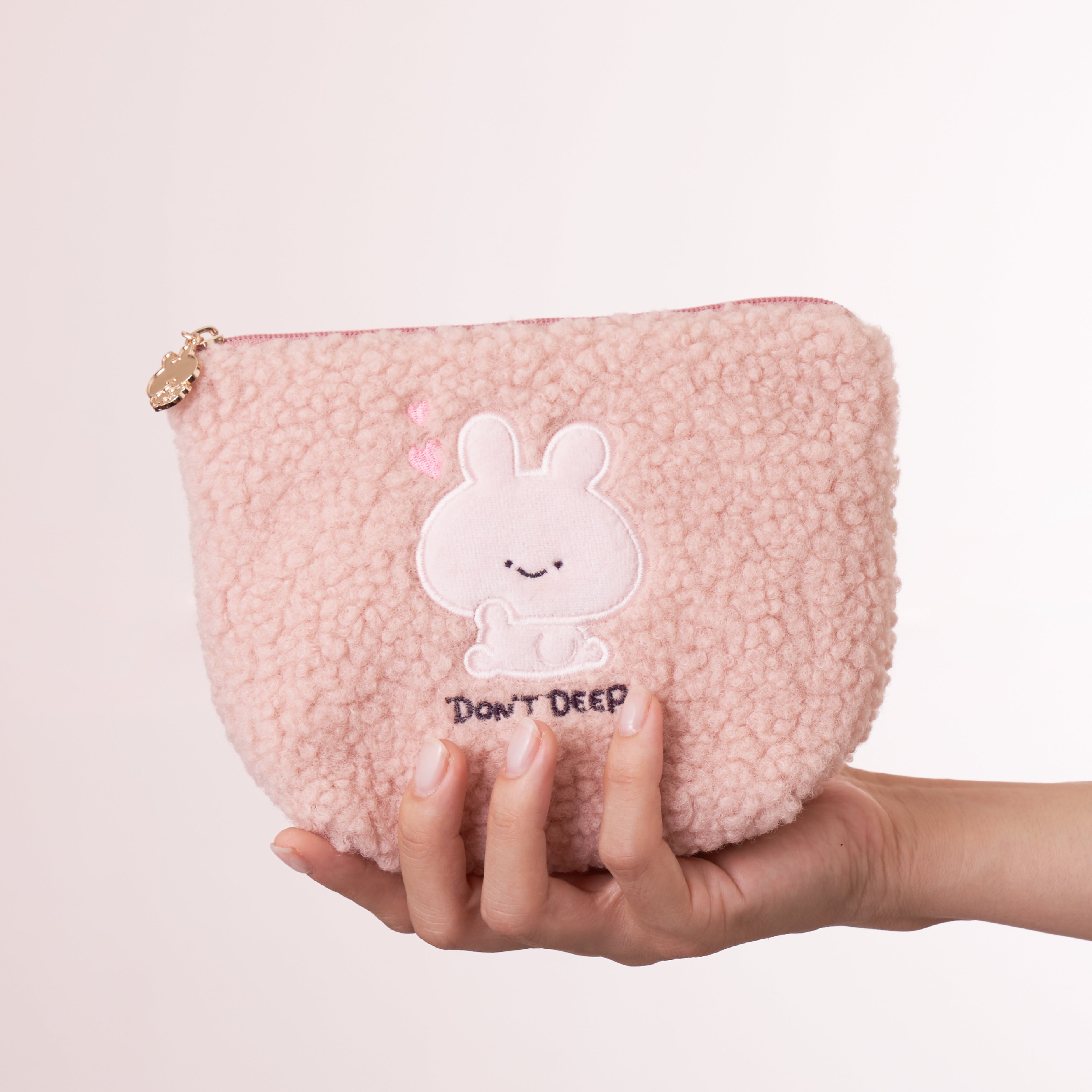 ウサギオンライン] SNS総フォロワー数700万人越えの注目の人気