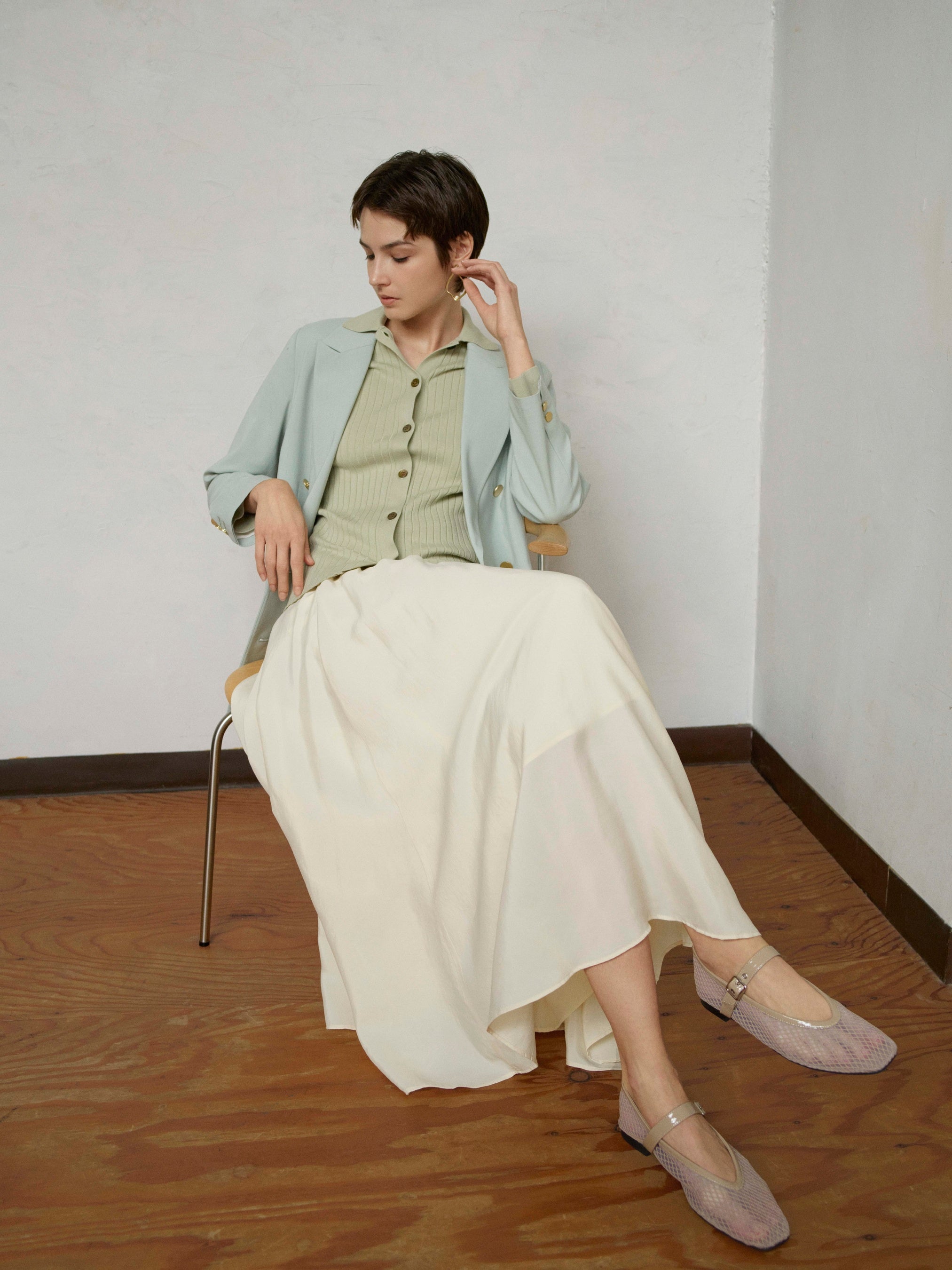 【マテリア・ミラノ】美品☆上品☆ジャッケット＆スカート スーツ ベージュ courrèges】White beige set-up Jacket&Skirt | OWN
