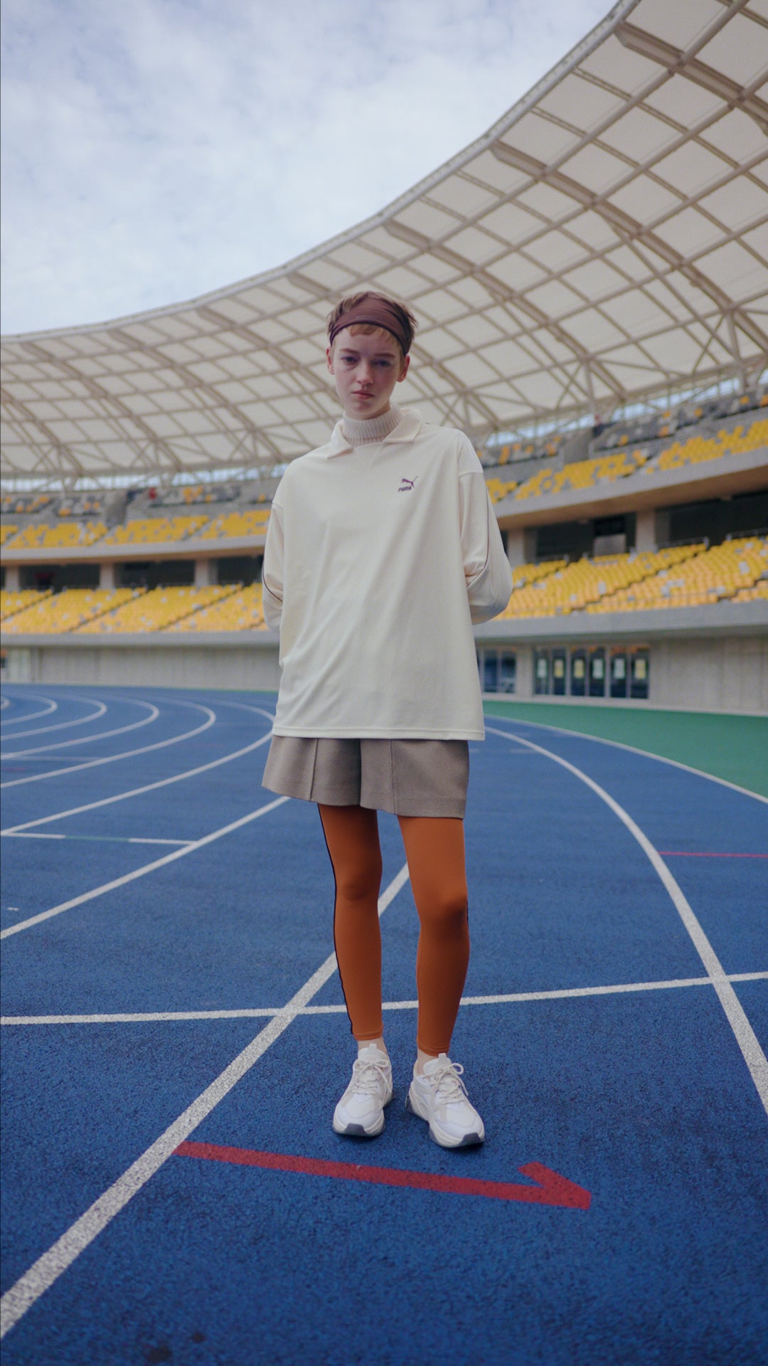 極美品 emmi×PUMA 限定モデル ベロア ハイネック ジャケット emmi(エミ)】スポーツスタイルを牽引するPUMAとの別注