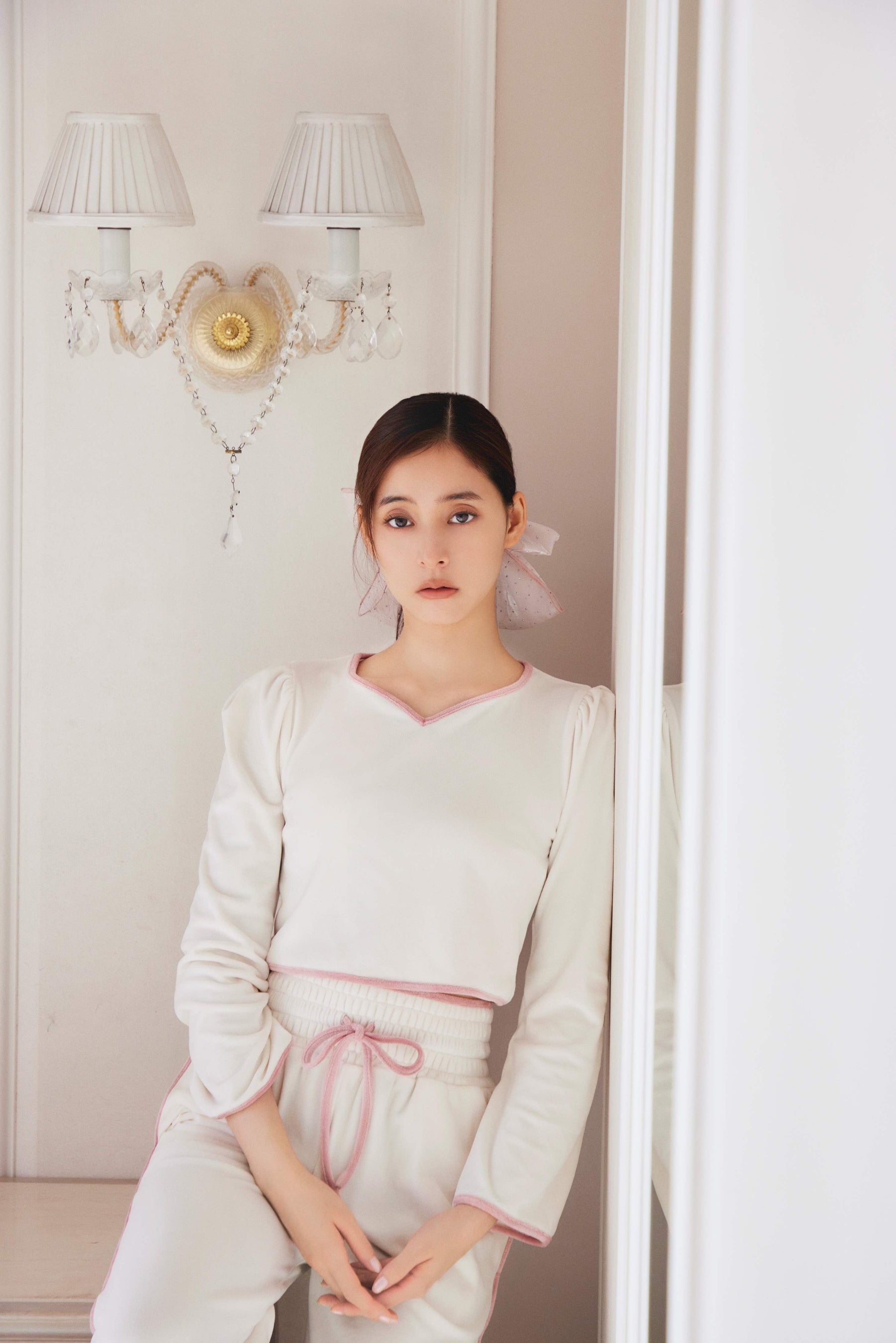 スナイデル ホーム〉⼥優・新木優子とのスペシャル