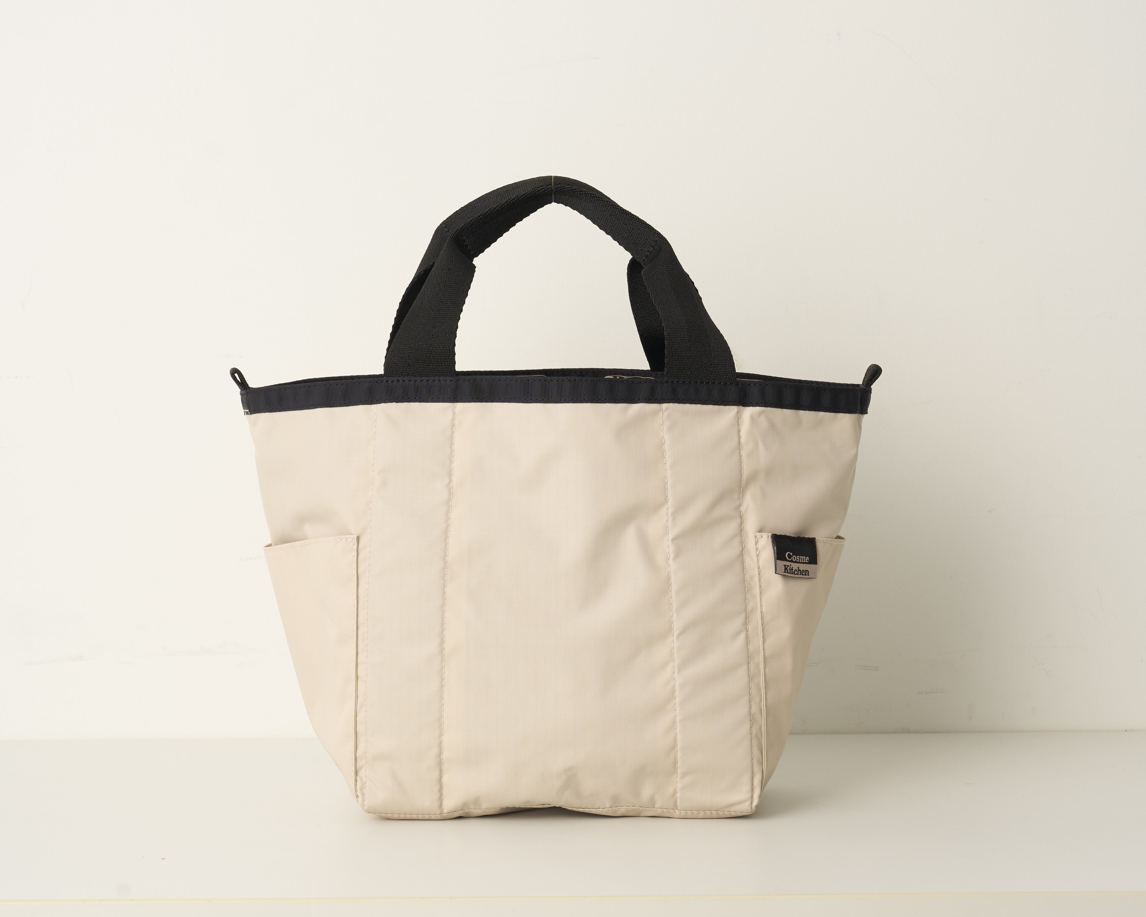 コスメキッチン】10月31日（金）から予約開始、NY発の人気バッグ