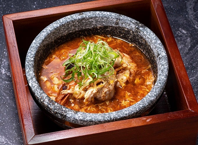 石鍋海鮮チゲ 880円（税込968円）