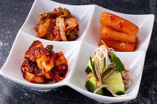 キムチ盛り合わせ 780円（税込858円）