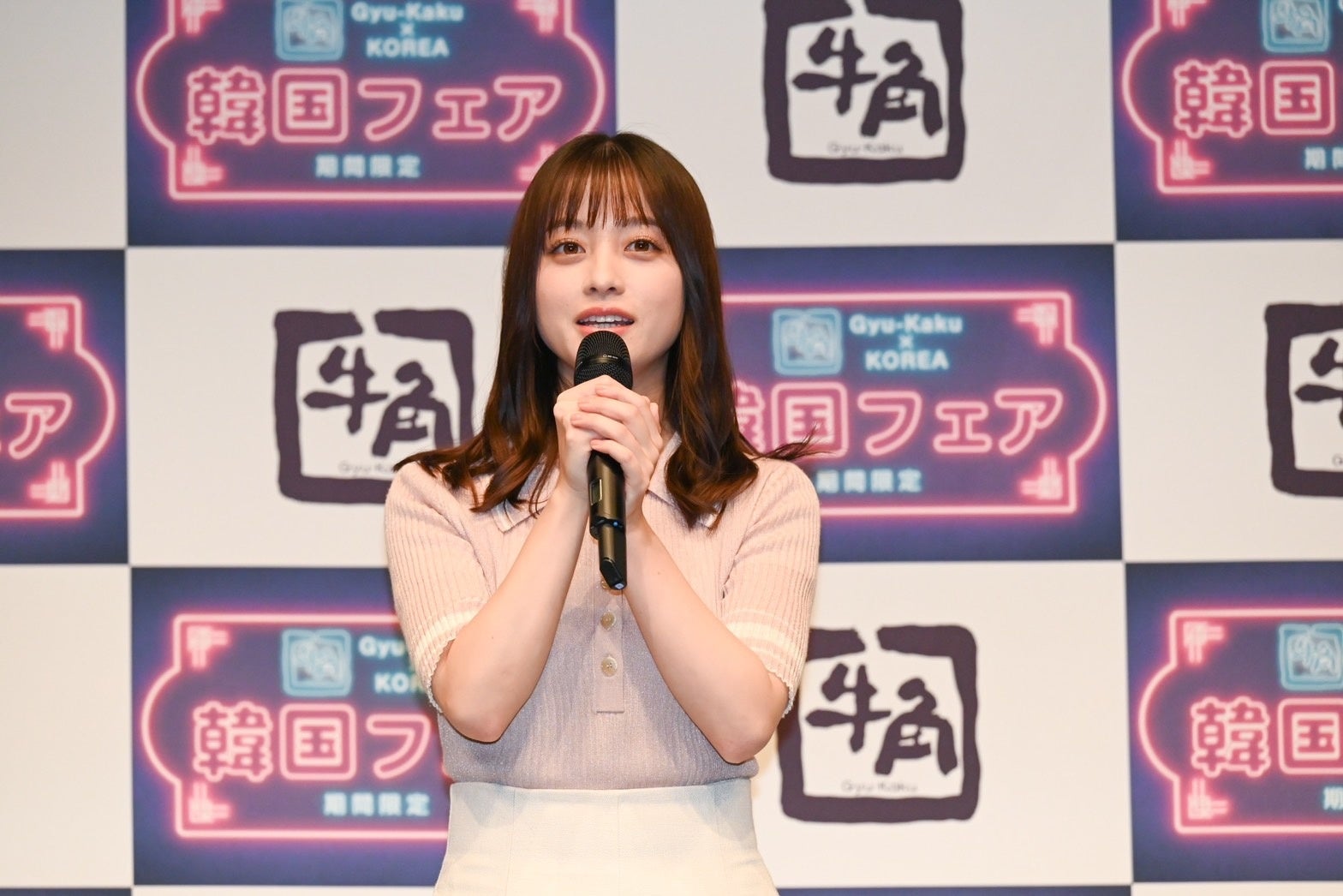 橋本環奈　直筆サイン　牛角韓国フェア　当選品　サイン入りtシャツ 牛角韓国フェア＆新CM発表会 CMキャラクターの橋本環奈さん 新