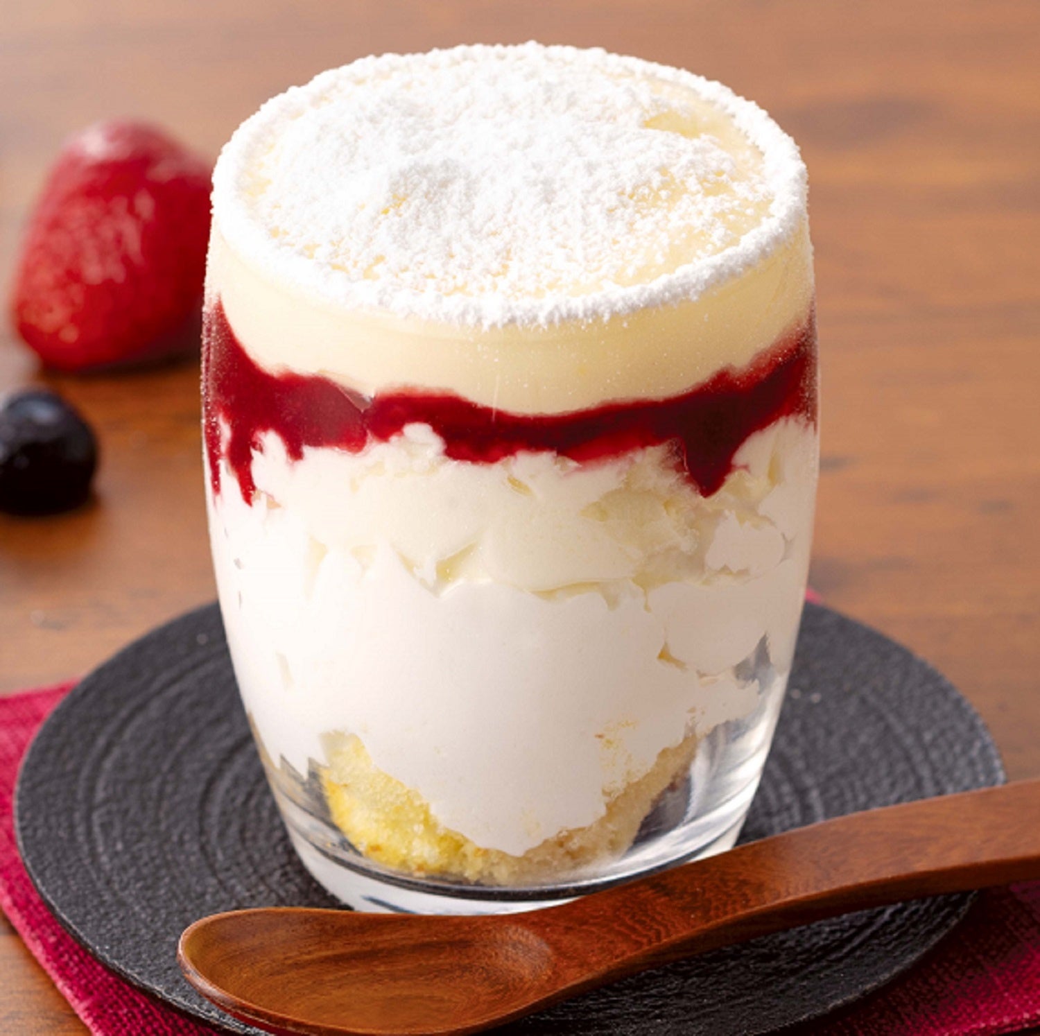 ■クリームチーズとベリーのティラミス