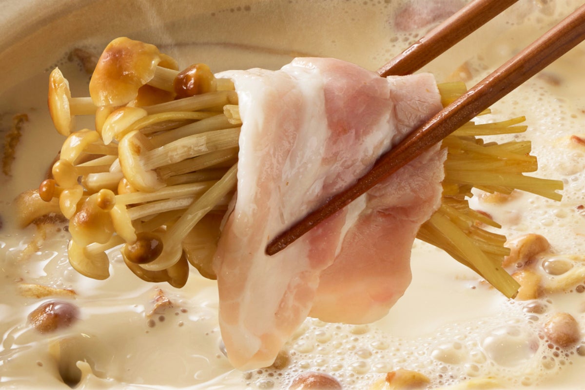 「しゃぶしゃぶ温野菜」の「食べるスープ」に秋の新作「豆乳ポルチーニ鍋」 10月28日からテイクアウト・デリバリーで期間限定販売