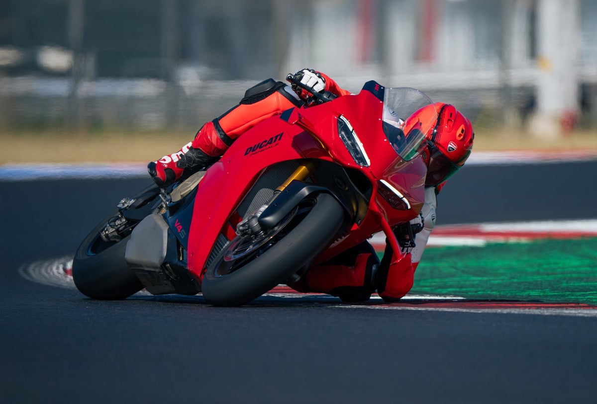 ドゥカティ新型Panigale V4(MY2027)発表 最高出力218ps、ヴァレルンガで平均ラップタイム0.4秒短縮