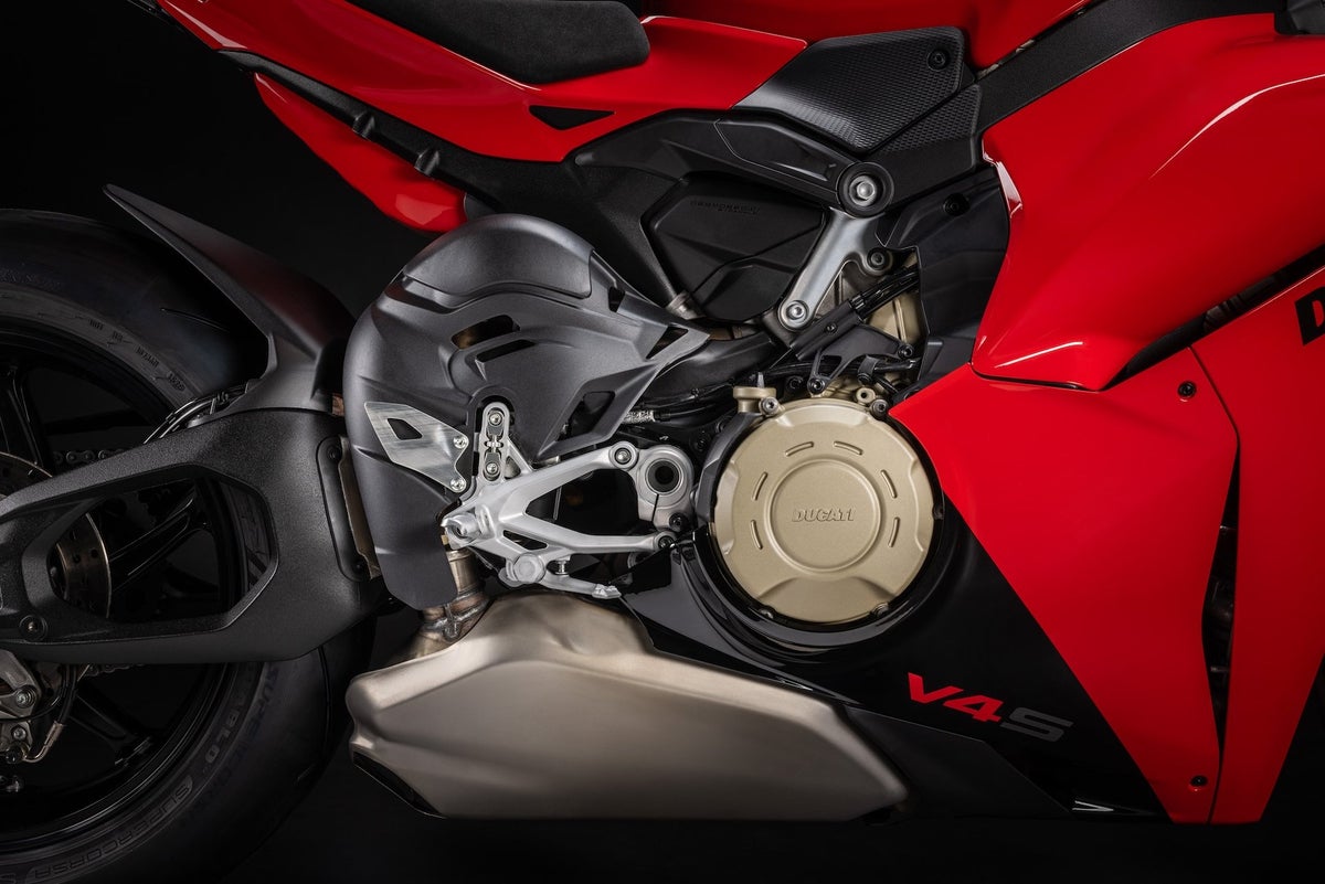 ドゥカティ新型Panigale V4(MY2027)発表 最高出力218ps、ヴァレルンガで平均ラップタイム0.4秒短縮