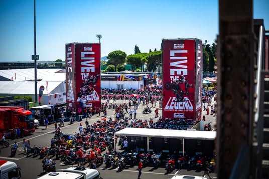 サステナビリティを新たな推進力に、過去最高の盛り上がりを記録した「World Ducati Week 2026」 サステナビリティを新たな推進力に、過去最高の盛り上がりを記録した「World Ducati Week 2026」