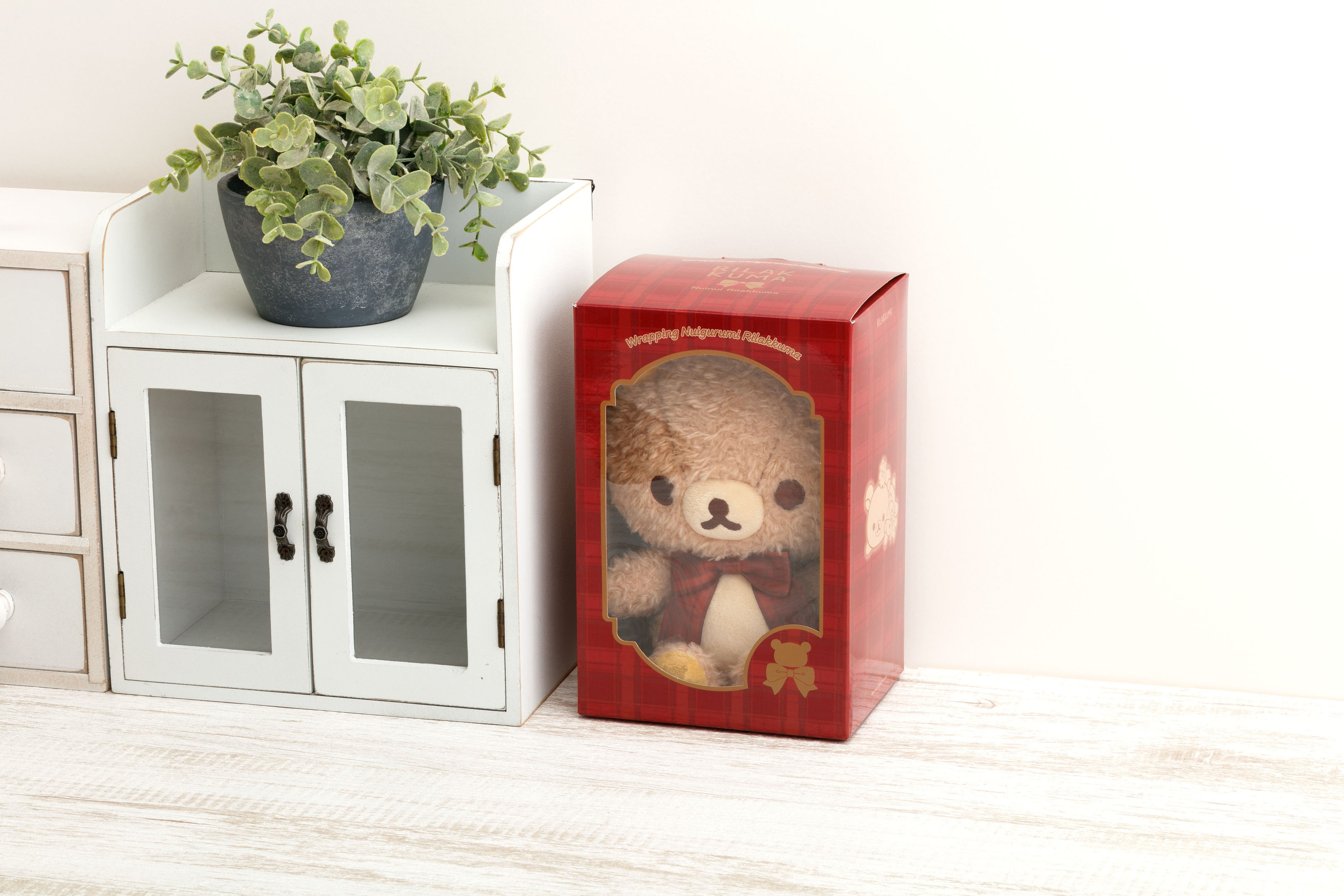 チェックとリボンを基調とした上品であたたかなデザイン じぶんに