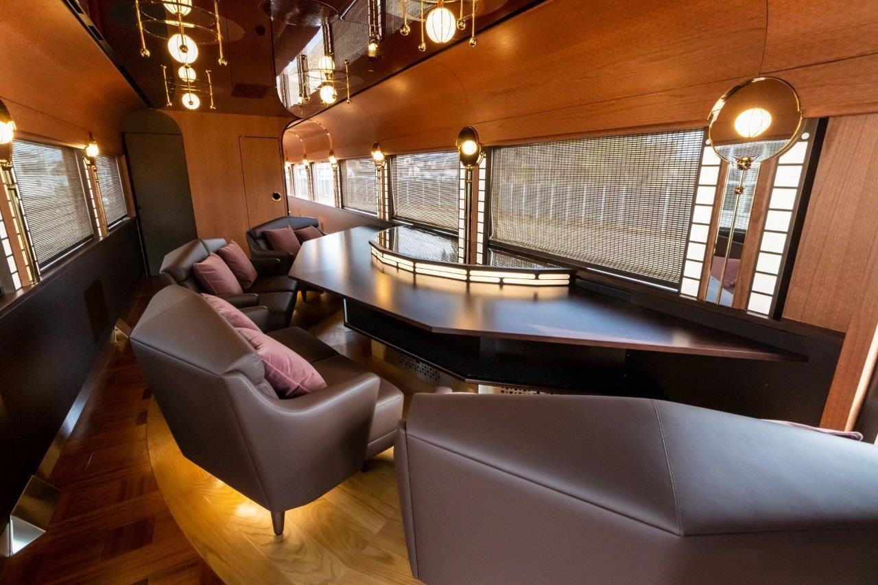 伊予灘ものがたり全8席のグリーン個室（イメージ）