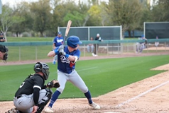キャンプ地ならではの距離間で練習風景を見学（©Max.T）