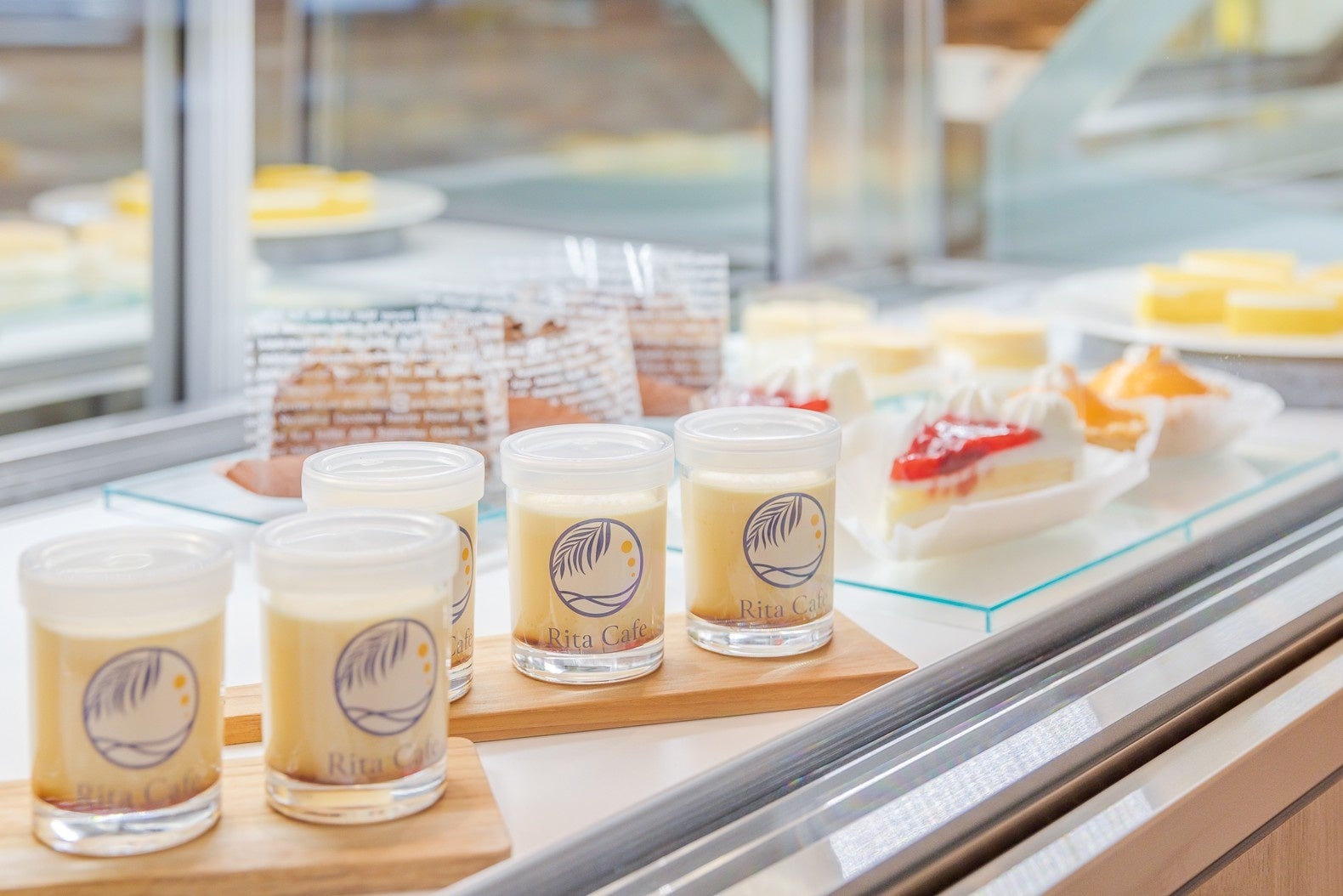 Rita Cafeのホテルメイドプリンとスイーツ