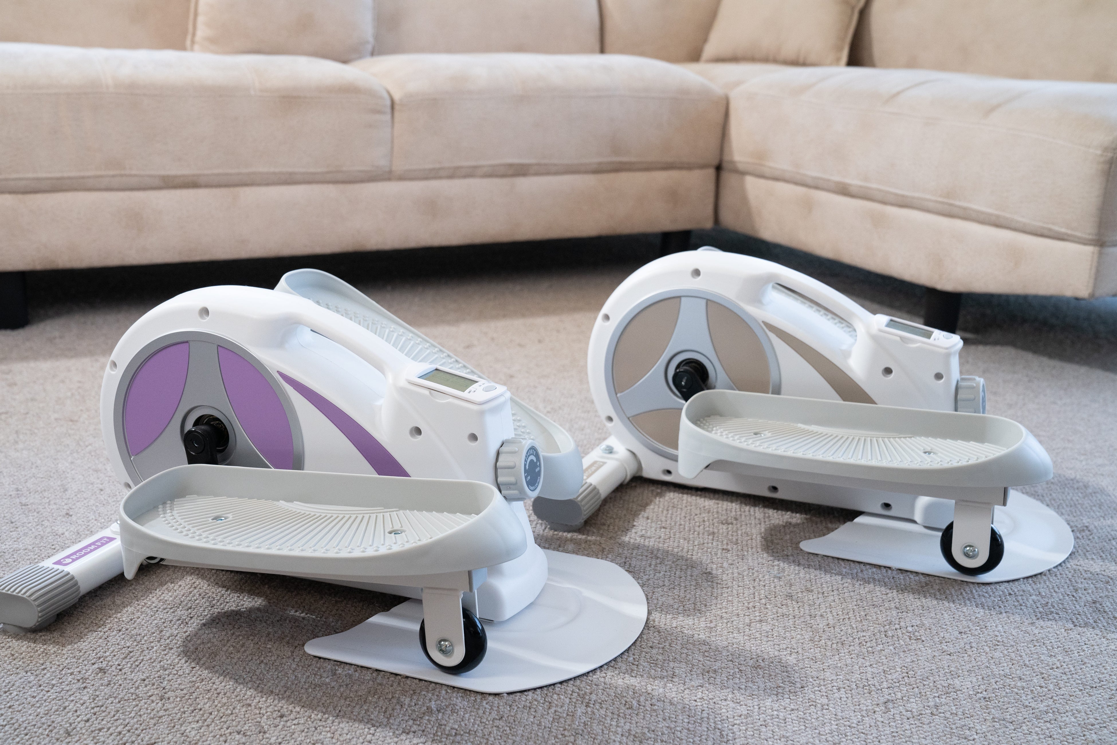 机の下でフィットネス!?「ROOM FIT」が期間限定20％オフ | 株式会社