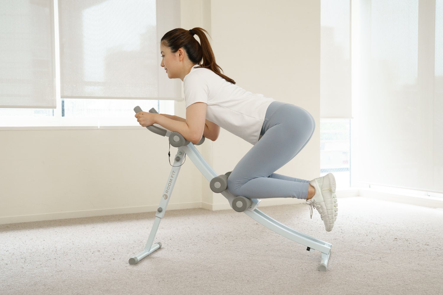 ROOM FIT 新商品】新たな腹筋トレーニングマシン「ROOMCRUNCH」販売 ROOM FIT 新商品】新たな腹筋トレーニングマシン「ROOMCRUNCH」販売