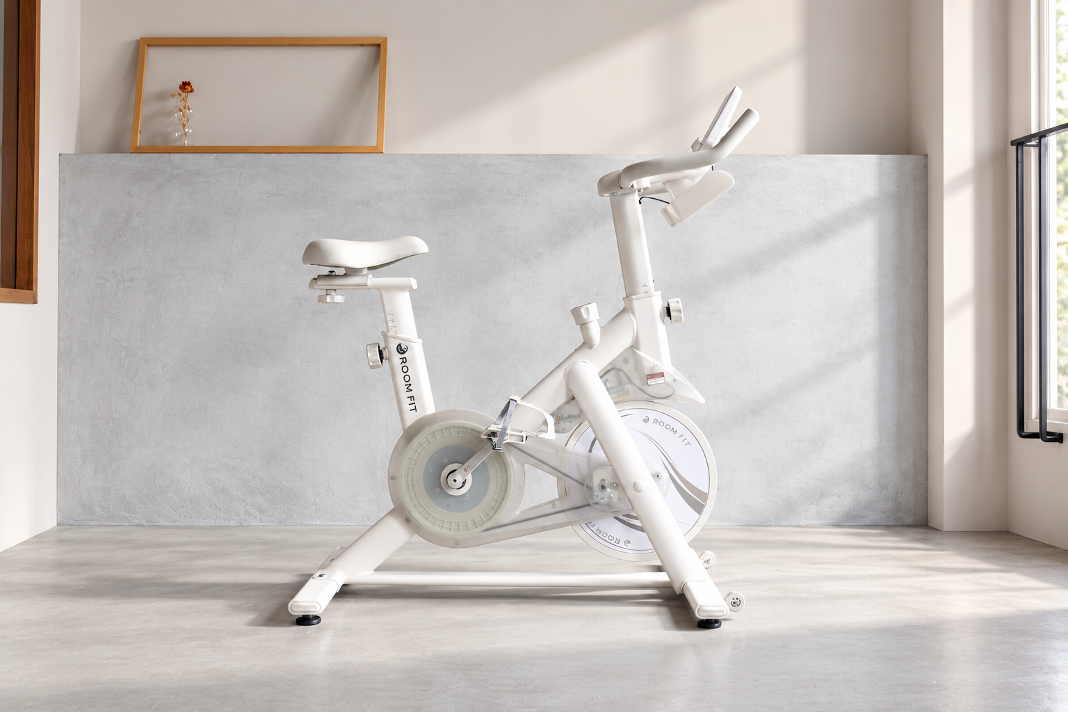スピンバイクを、もっと日常に。ROOM FIT「ROOMBIKE SPIN（ルームバイクスピン）」を発売