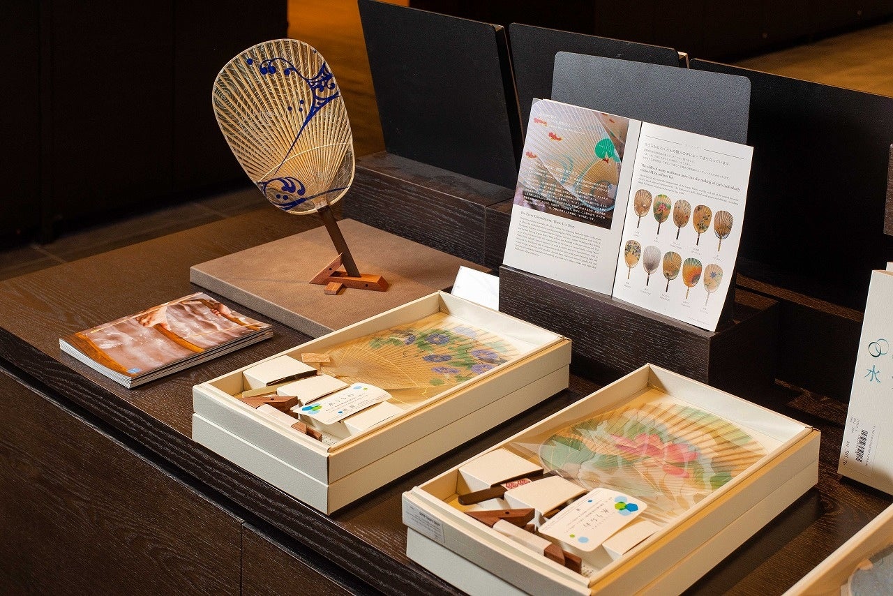 カミノシゴト『水うちわ』