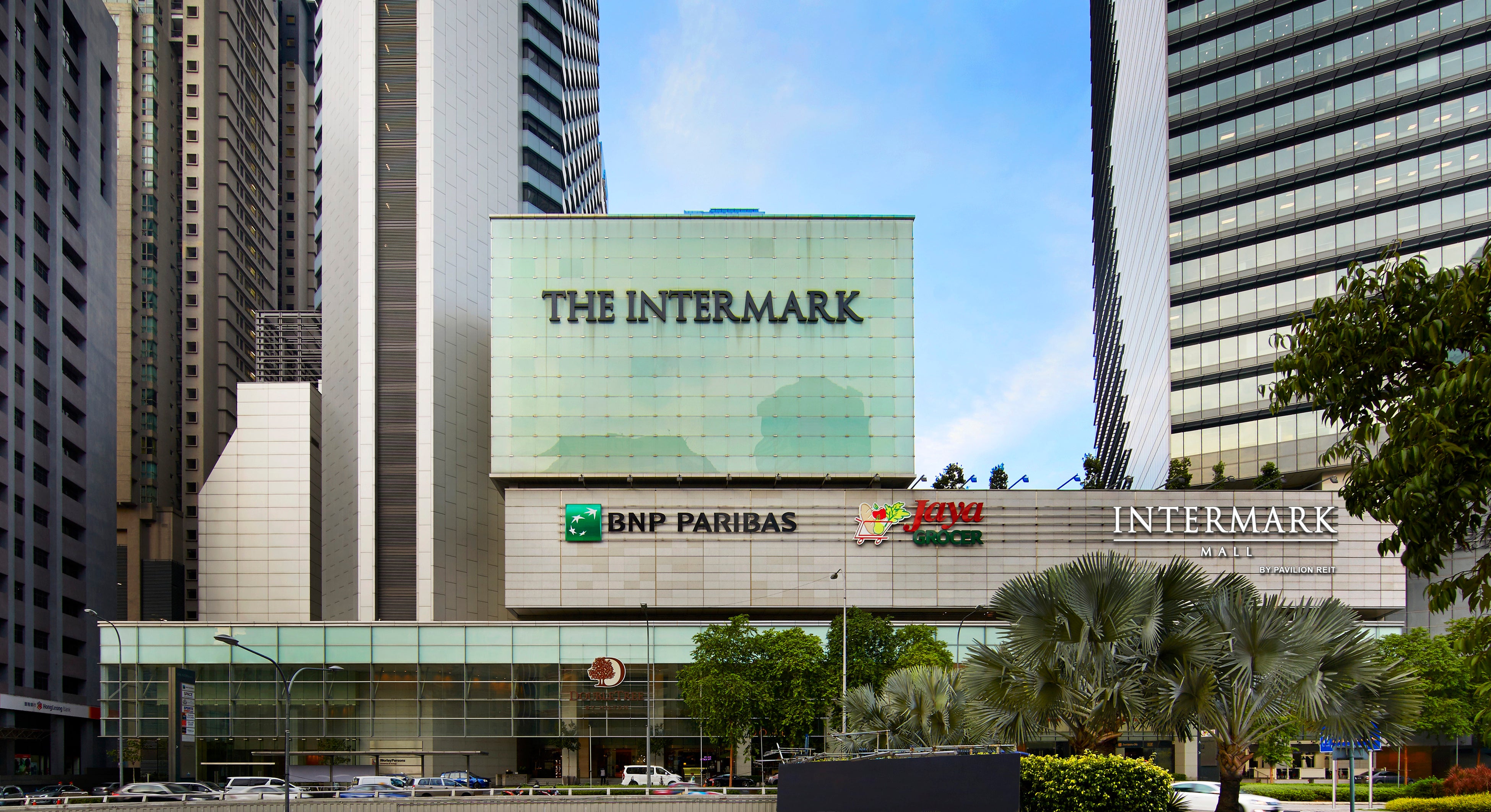大型商業施設「INTERAMARK MALL」