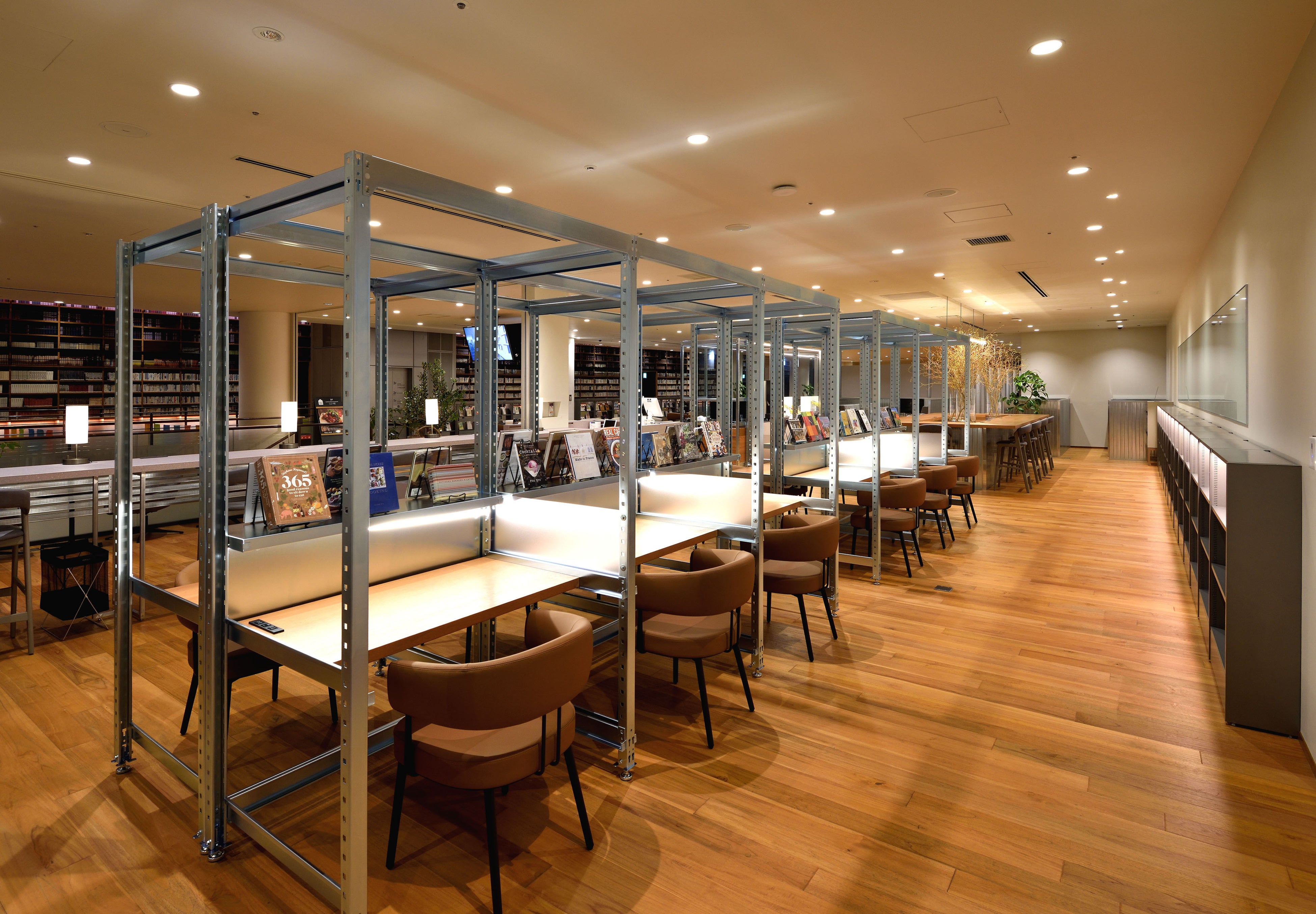 読書にも仕事にも使えるワーク席