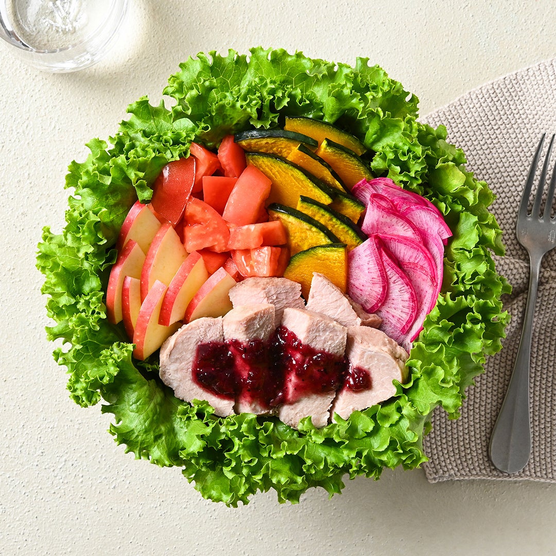 『自家製ベリーソースポークと紅くるり大根のサラダ』