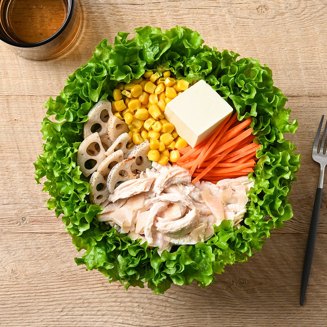 『ジンジャーチキンと古代蓮根のサラダ』