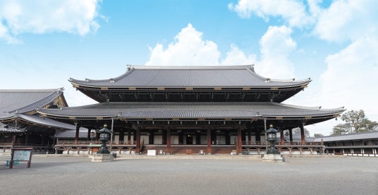 真宗大谷派 本山・東本願寺の“非公開エリア”を僧侶が案内。登録有形文化財「鮒鶴京都鴨川リゾート」での特別ランチコースをセットにした文化体験プランを2日間限定で提供 真宗大谷派 本山・東本願寺の“非公開エリア”を僧侶が案内。登録有形文化財「鮒鶴京都鴨川リゾート」での特別ランチコースをセットにした文化体験プランを2日間限定で提供