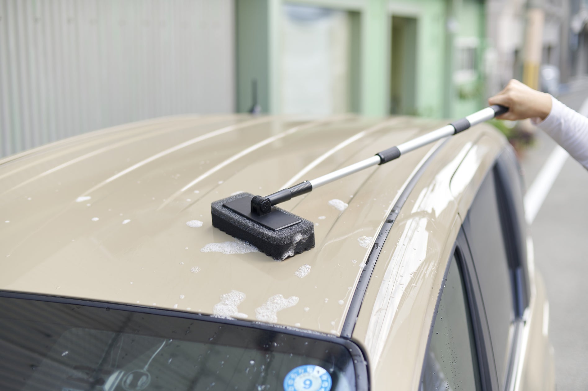 洗車での使いやすさを追求。約214gの軽量・コンパクトなコードレスブロワー「LUFT-AJF」発売