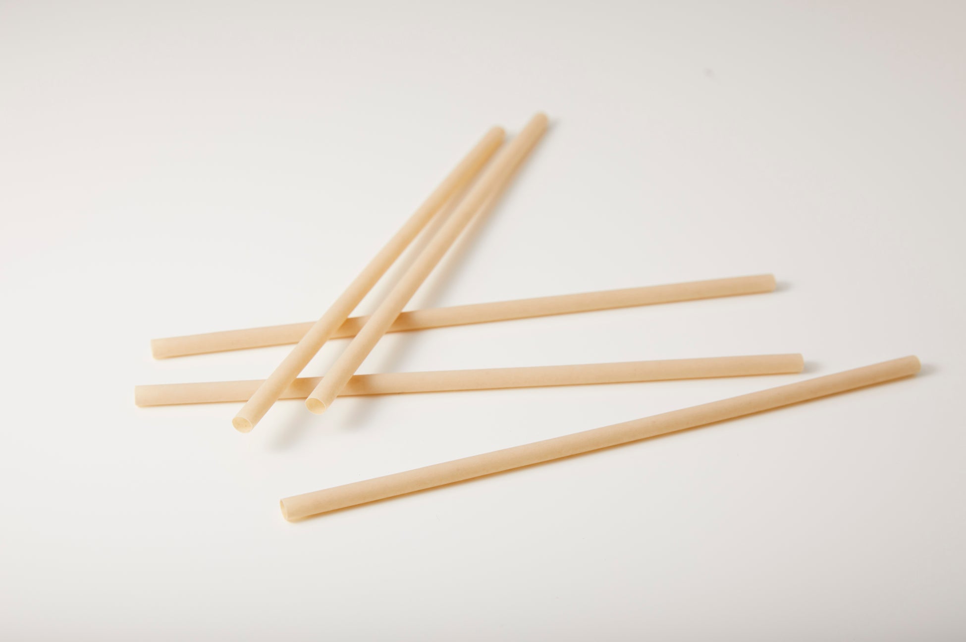 全国のプロントグループ店舗に導入する「サステナブル バンブーストロー」