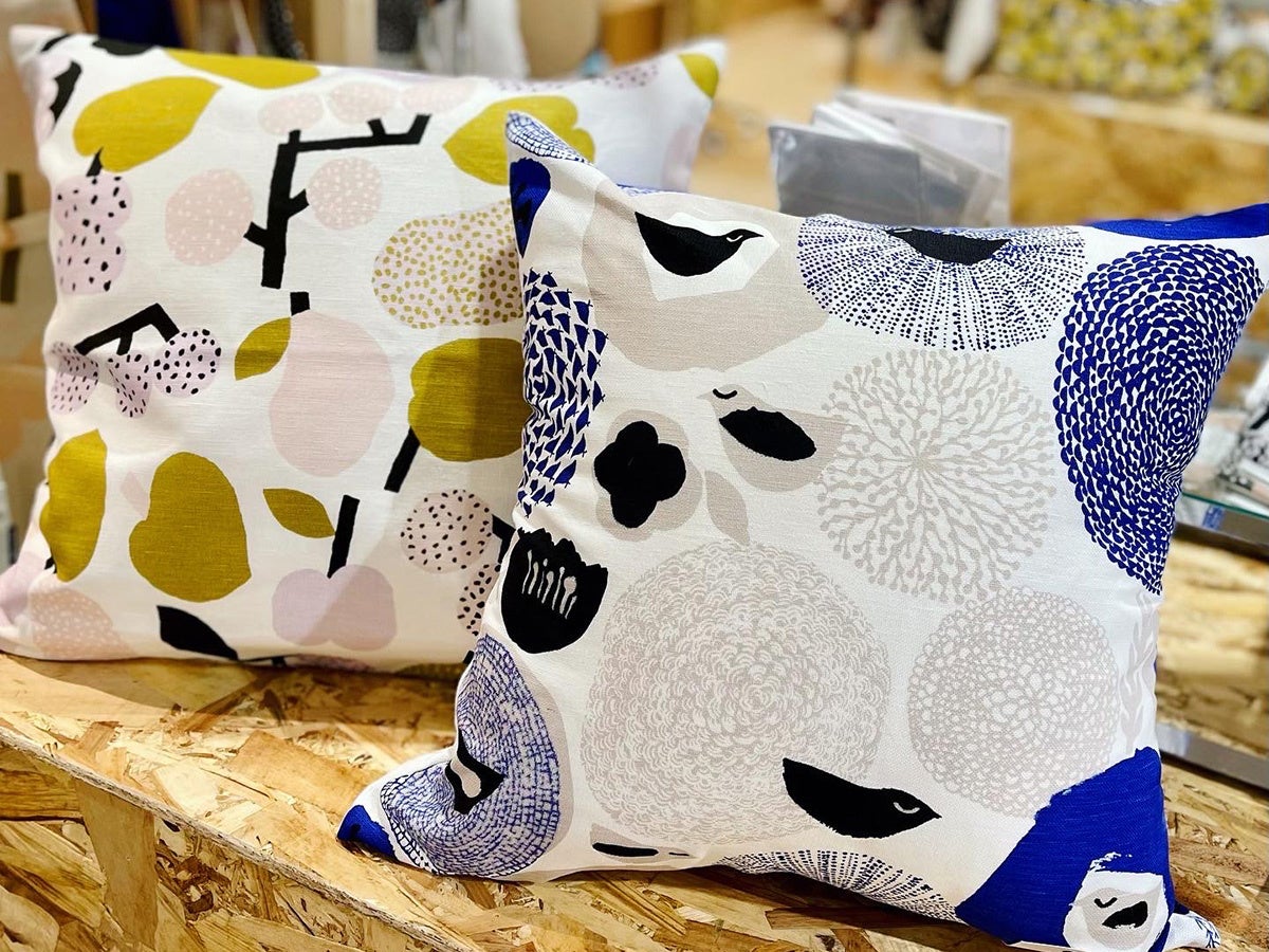 クッションカバー47cm 4,950円(税込)(カウニステ)