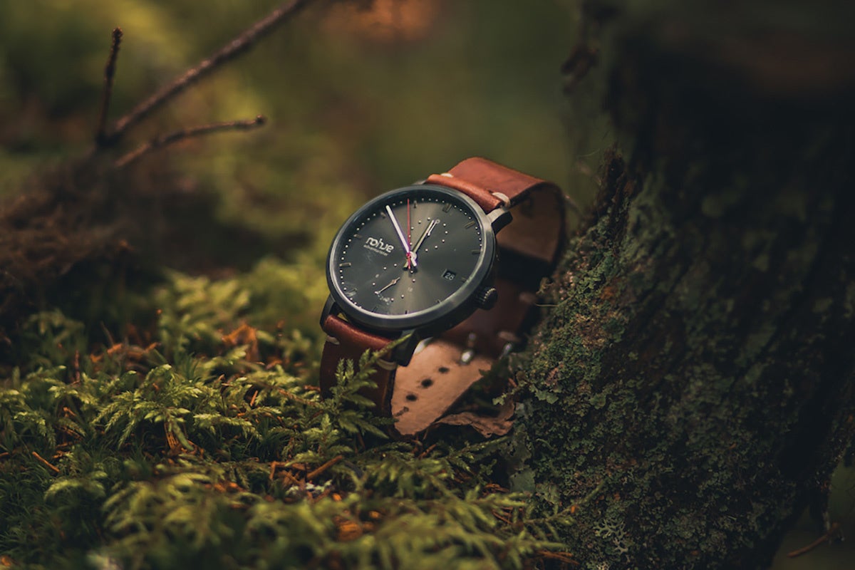 トナカイの革ベルトの腕時計（40mm）49,500円（ロフィエ）