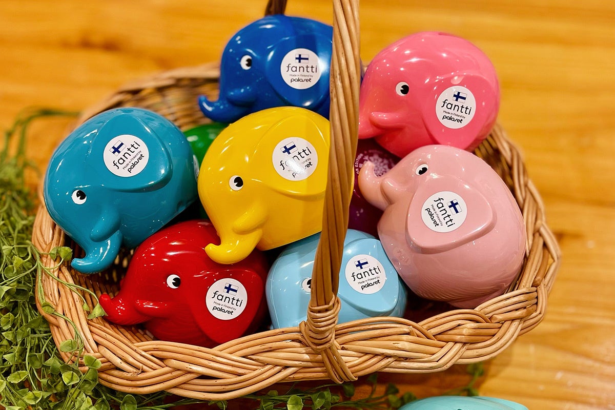 エレファントバンク(貯金箱)Sサイズ(11×8×9cm)各1,650円(税込)