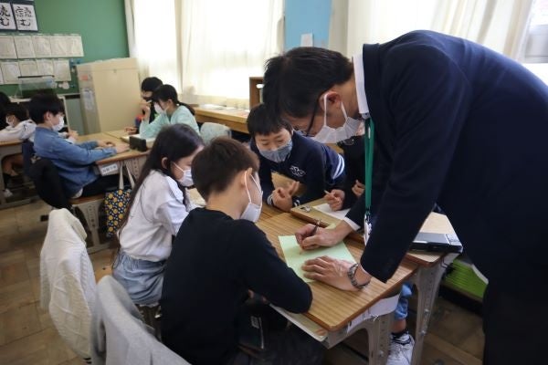 葛飾区立半田小学校での交流授業の様子②