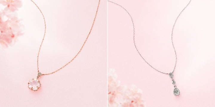 春の陽気に咲く満開の桜と蝶が舞う朗らかな情景に心躍らせて 春の陽気に咲く満開の桜と蝶が舞う朗らかな情景に心躍らせて