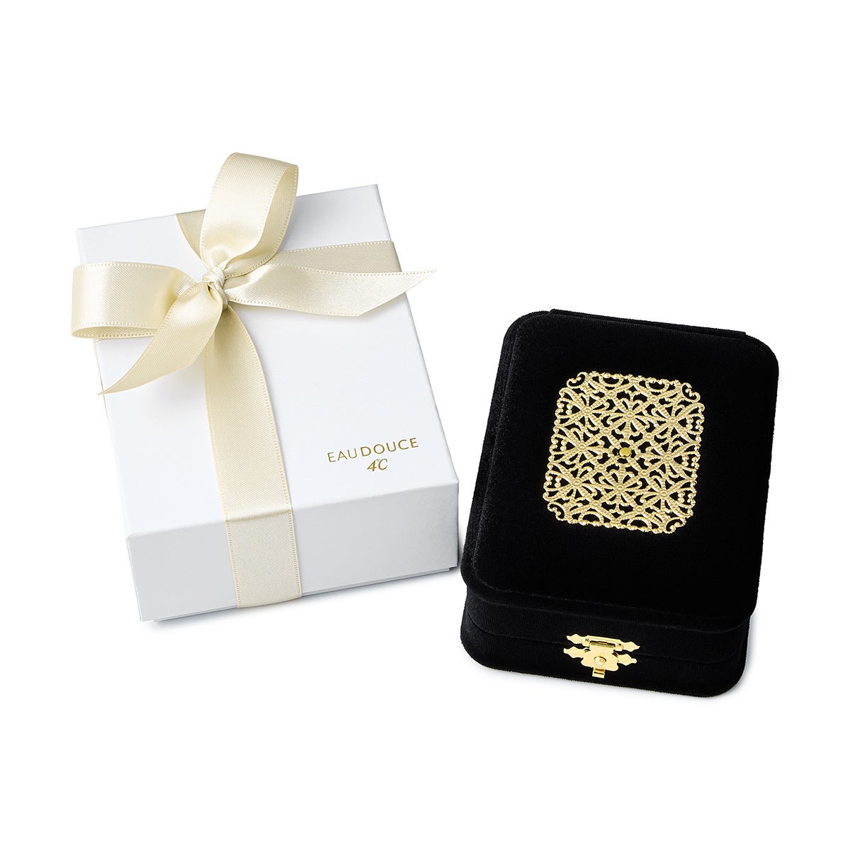 ✴︎:.。青と白の静謐な輝き・ステンドグラスクリスマスリース a3f3dafe641e64133a6271c6da2ade