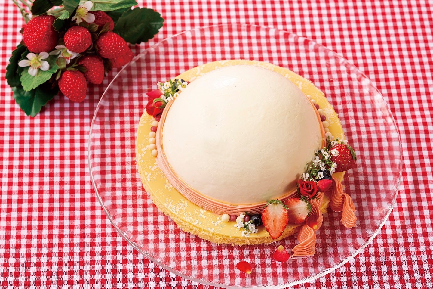 「苺とホワイトチョコレートの麦わら帽子」